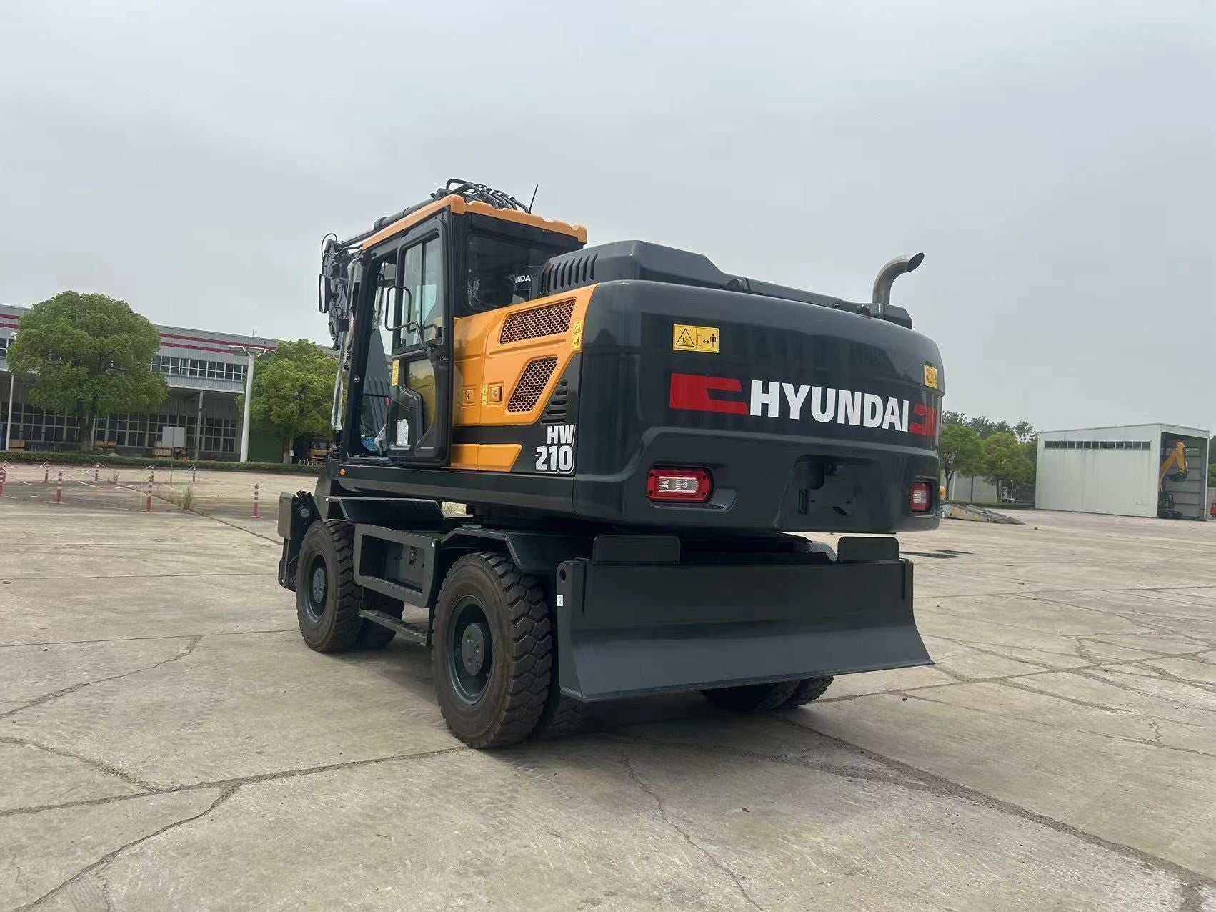New Hyundai HW210 Excavator for Sale detail view
