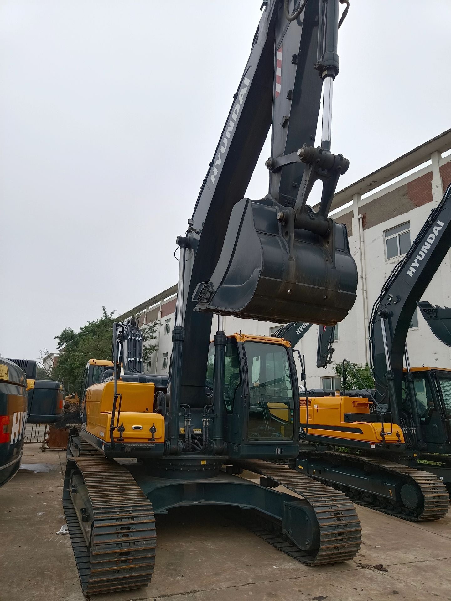 NEW HYUNDAI R275LVSPRO