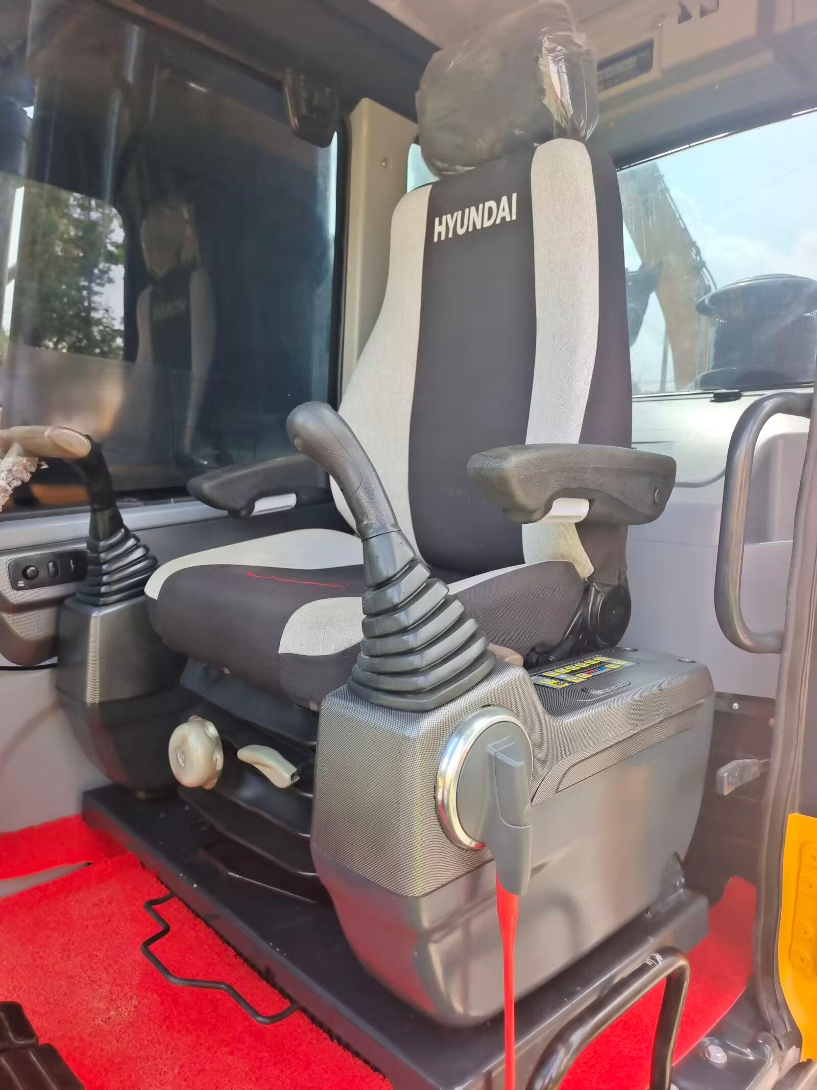 New Hyundai HX220HD Excavator for Sale detail view