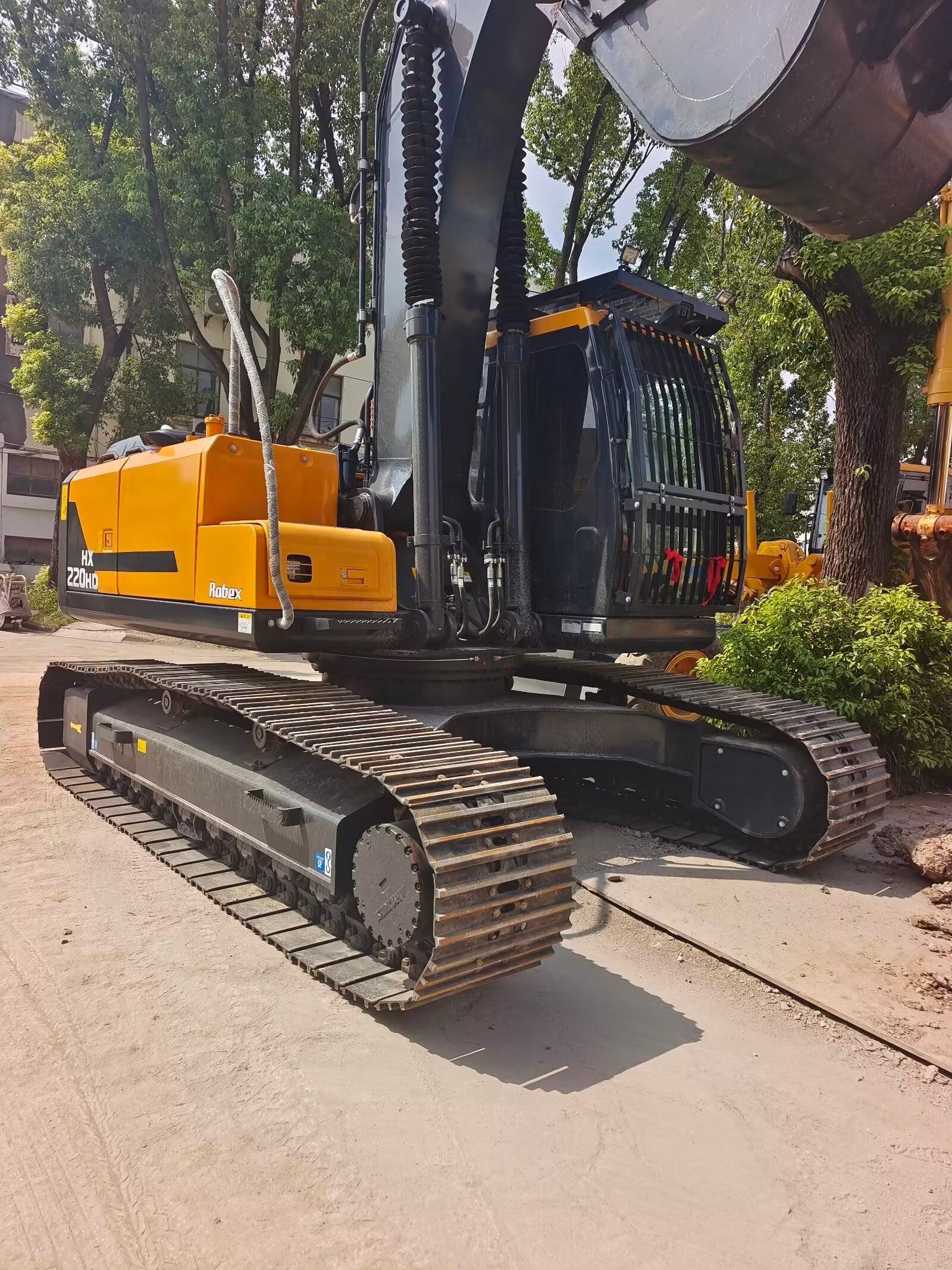 New Hyundai HX220HD Excavator for Sale detail view