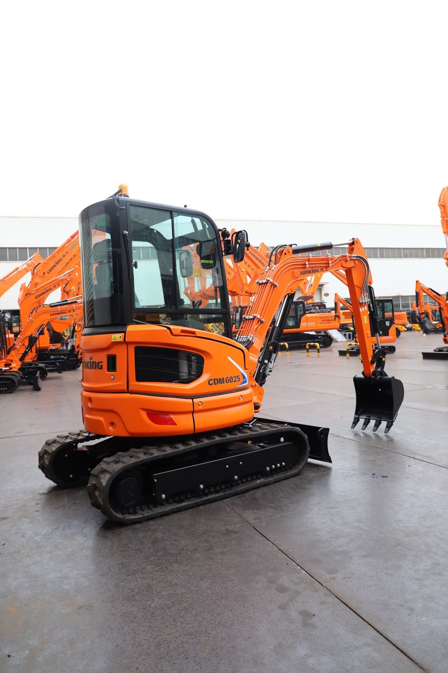 New Lonking CDM6025 Bulldozer for Sale rear side view