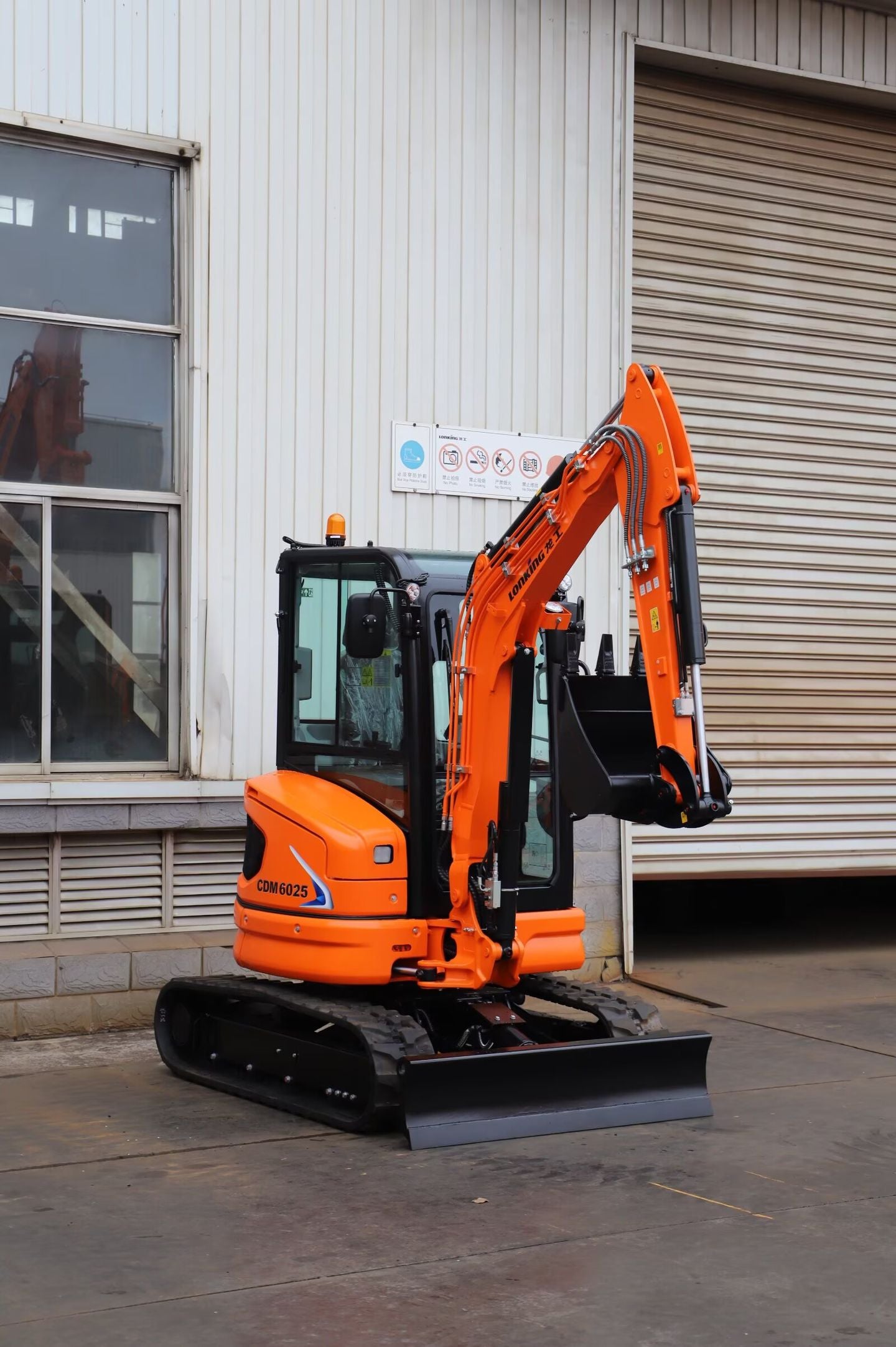 New Lonking CDM6025 Bulldozer for Sale front view