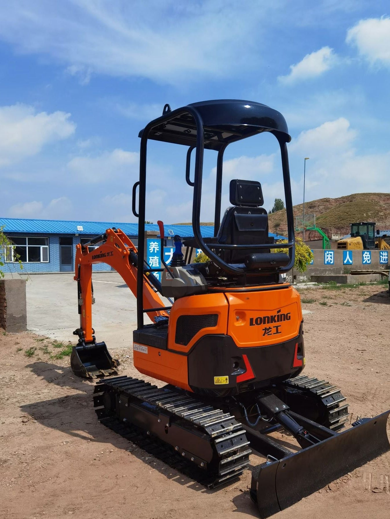 New Lonking LG6016 Bulldozer for Sale front view