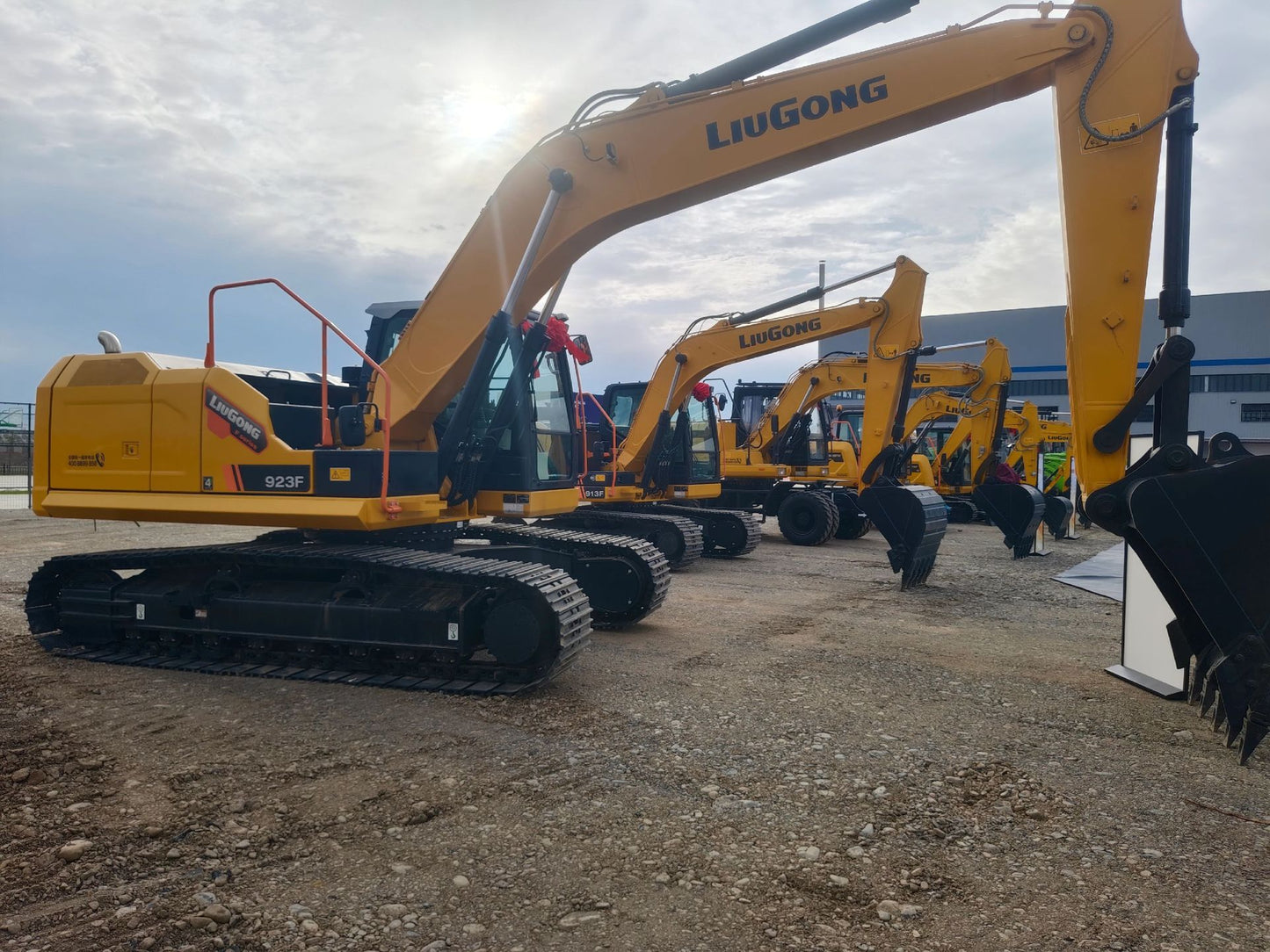 New Liugong 923F Excavator for Sale front view