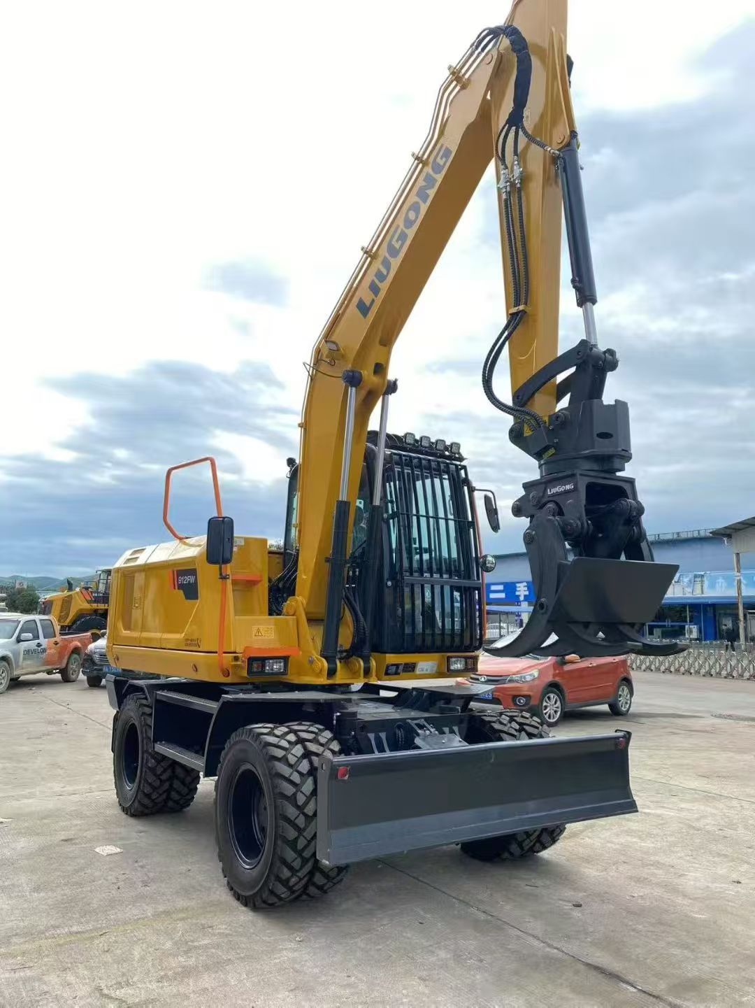 New Liugong 912FW Excavator for Sale rear side view