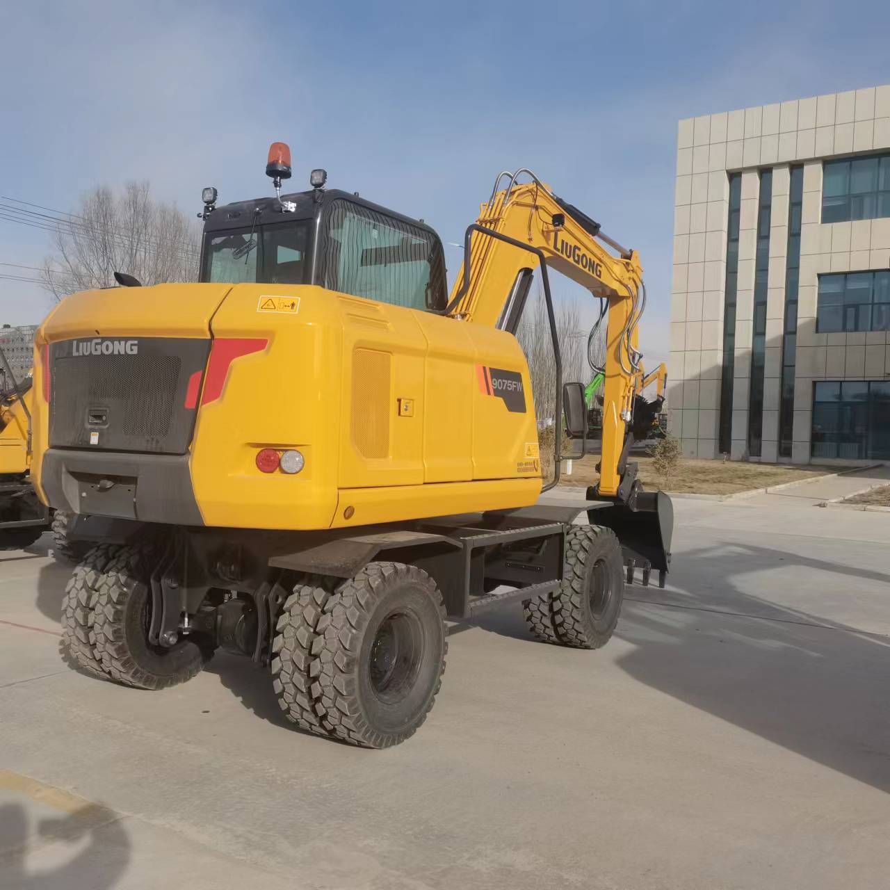 New Liugong 9075FWMAX Excavator for Sale front view