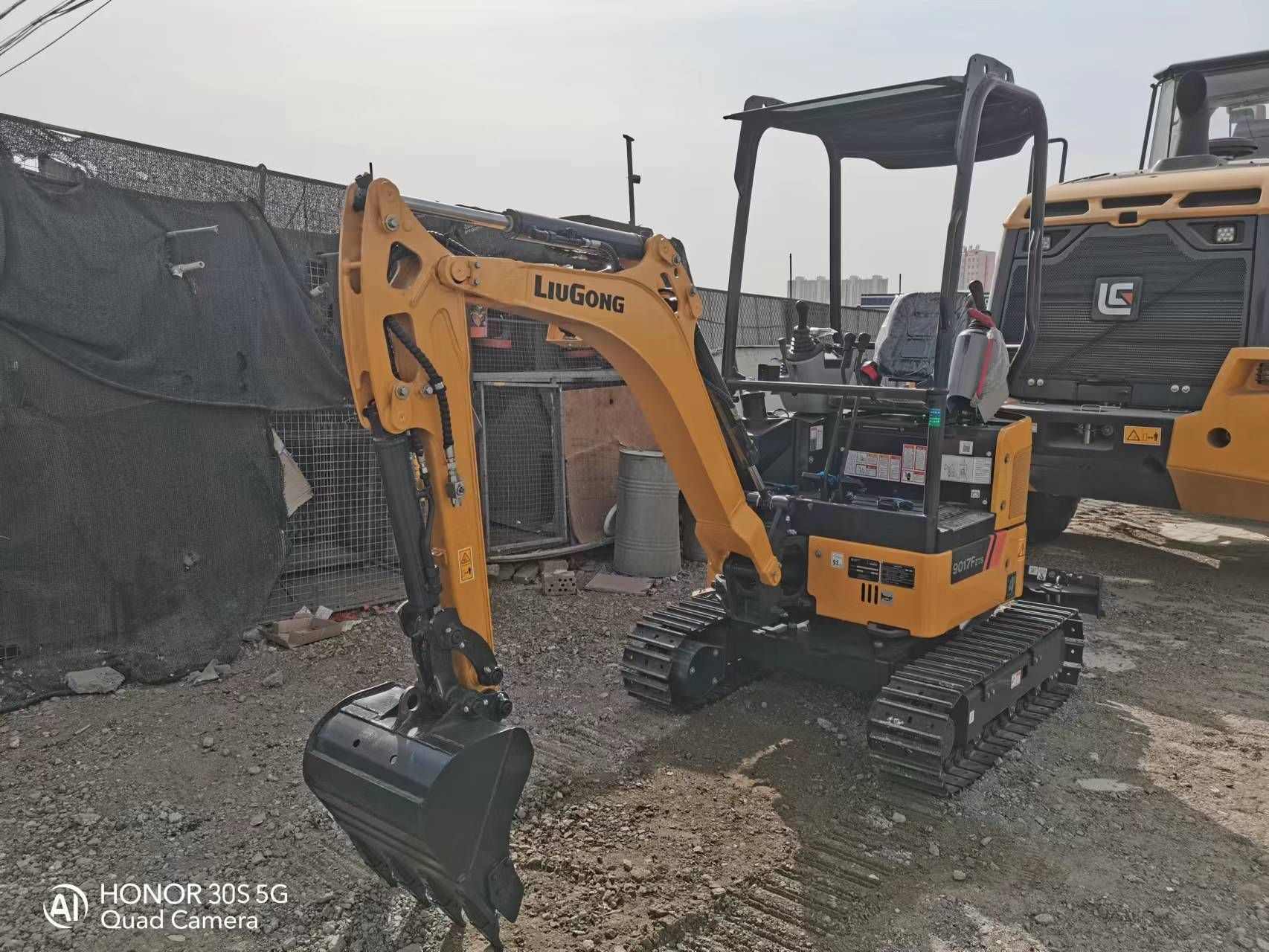 New Liugong 9017FZTS Excavator for Sale detail view