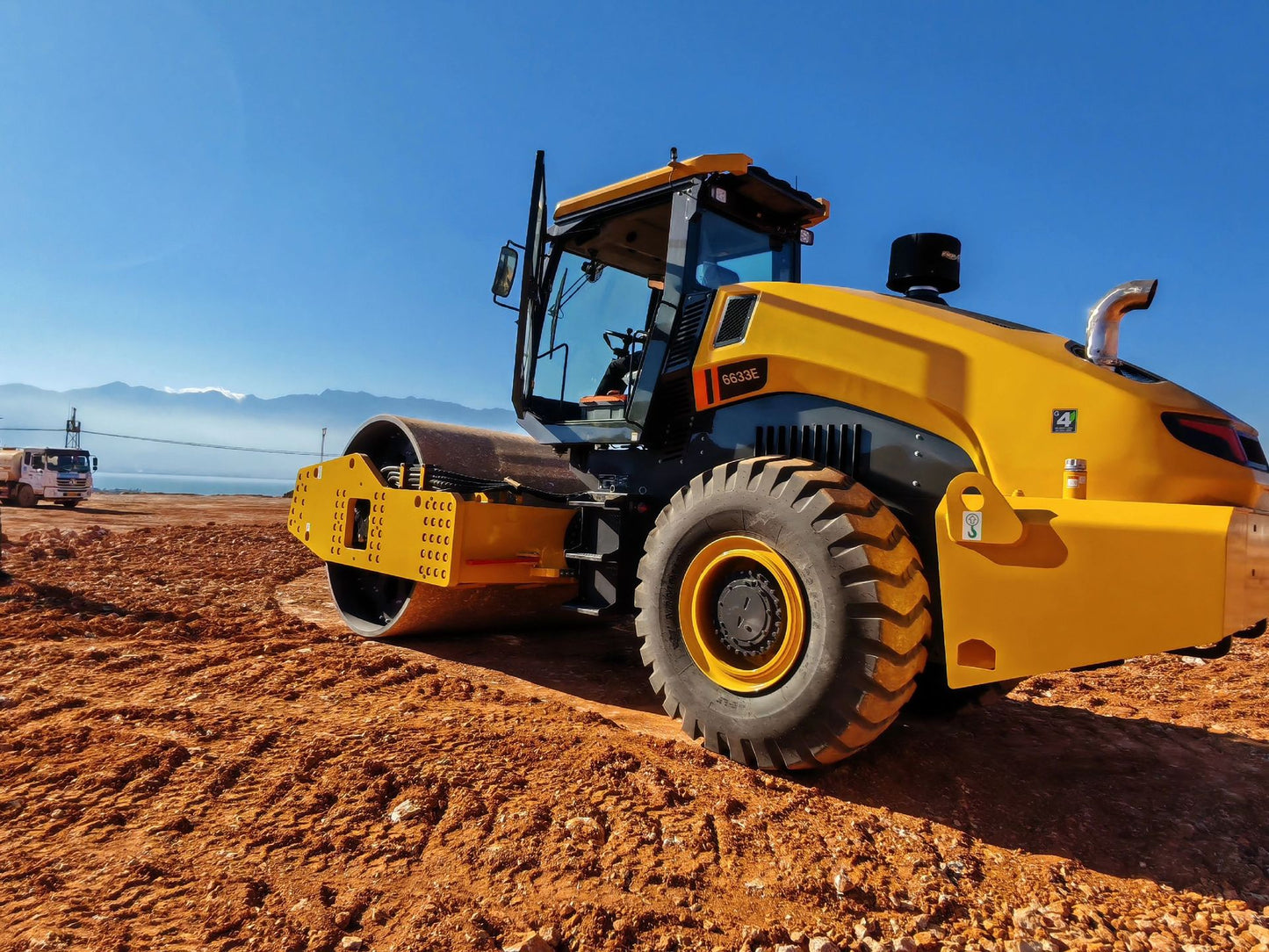 New Liugong 6633EG4 Road Roller for Sale detail view