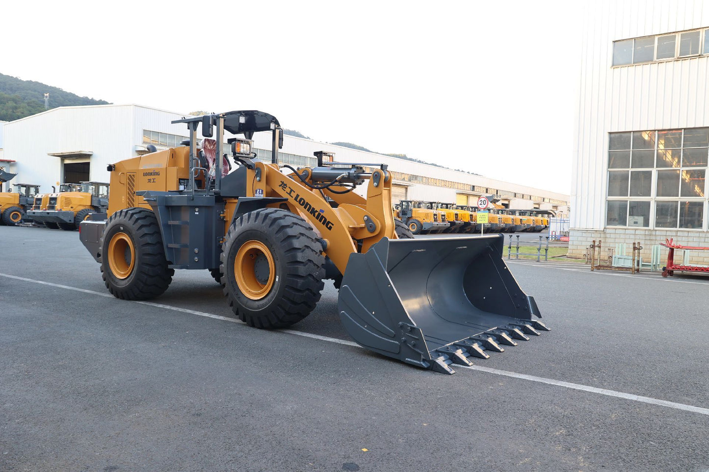 New Lonking LG955HRA Wheel Loader for Sale rear side view