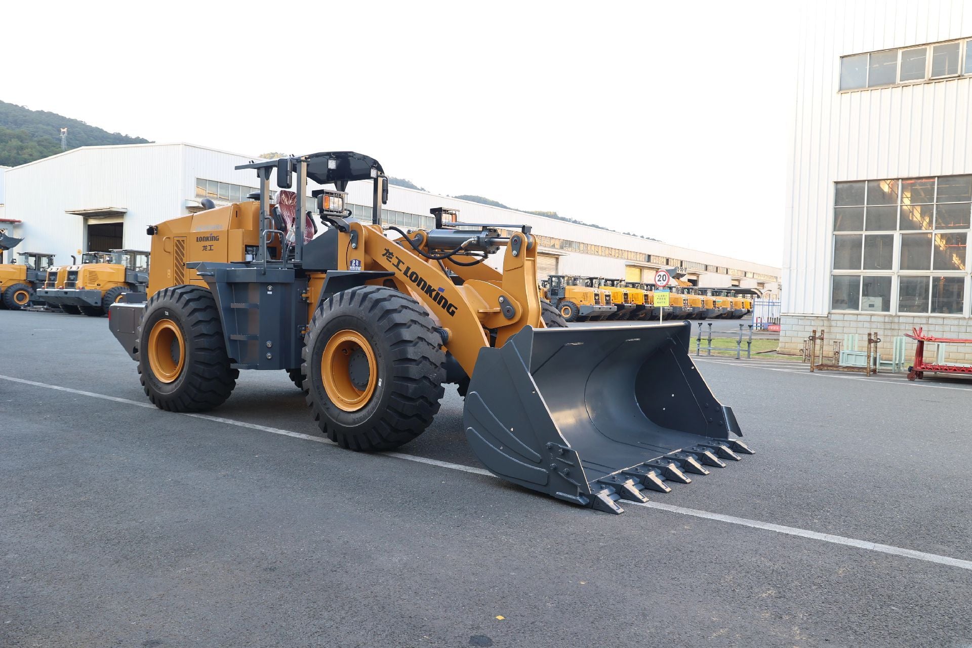 New Lonking LG955HRA Wheel Loader for Sale rear side view