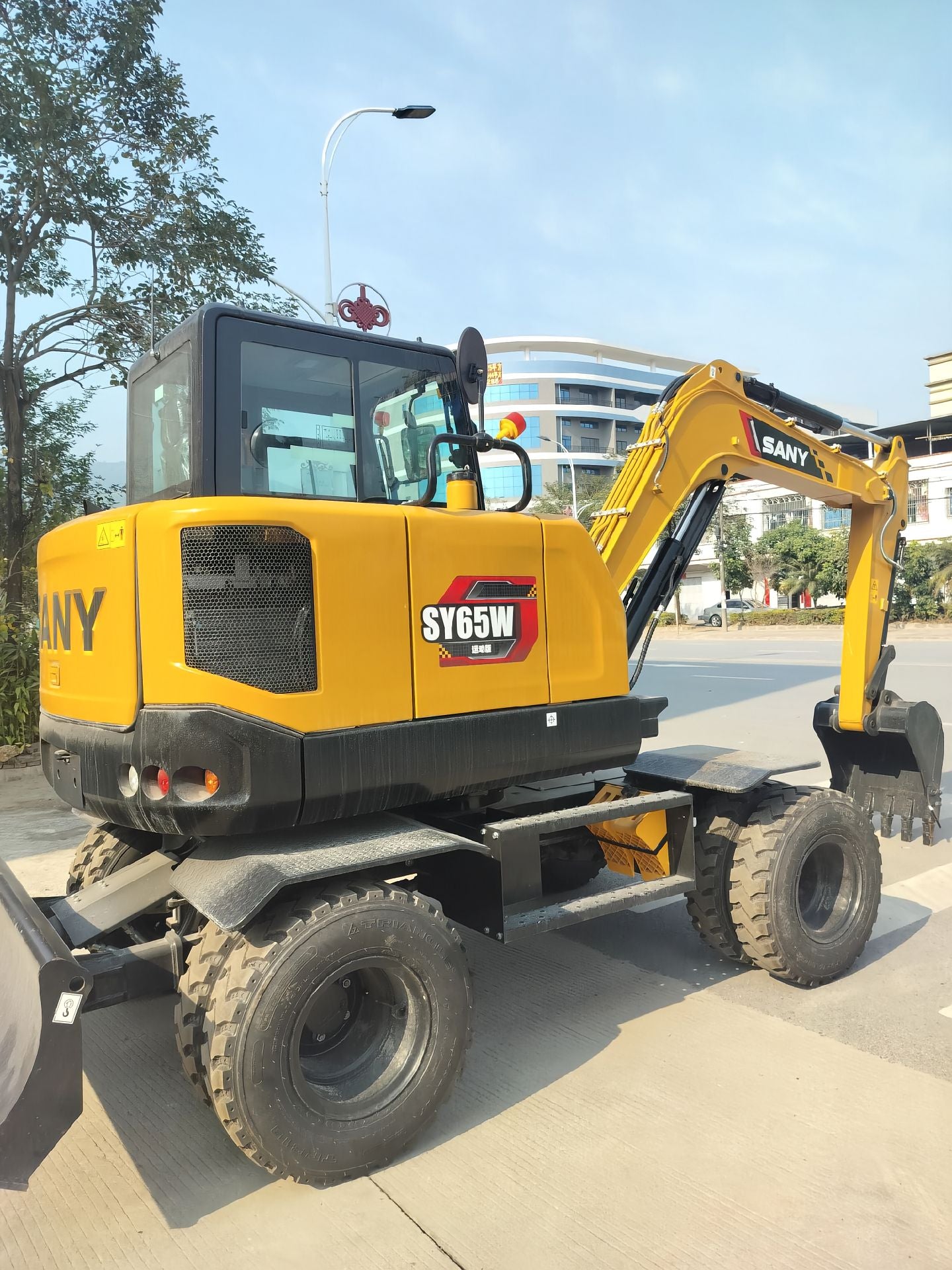 New Sany SY65W Excavator for Sale detail view