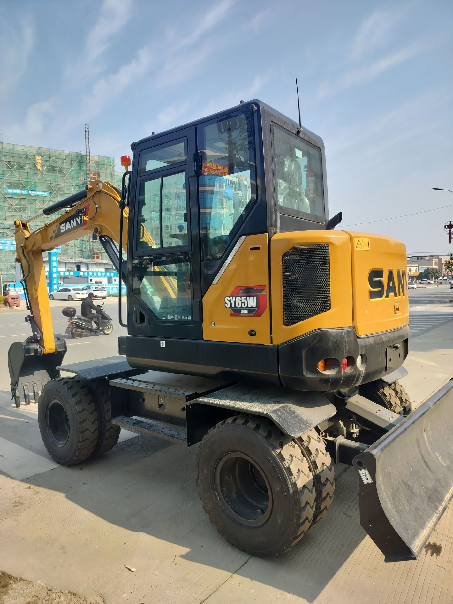New Sany SY65W Excavator for Sale detail view