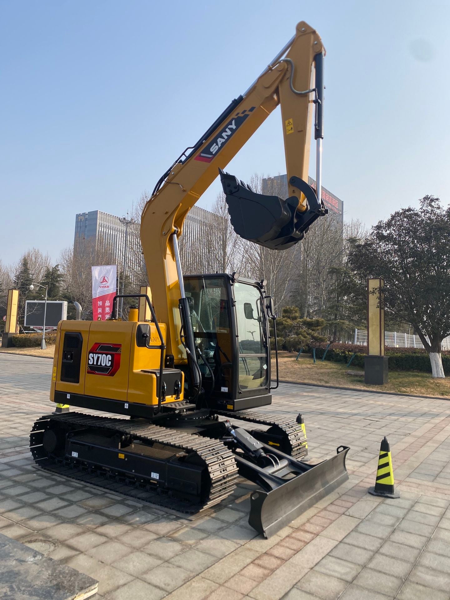 New Sany SY70C Excavator for Sale detail view