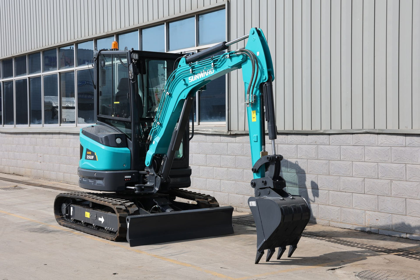New Sunward SWE25UF Excavator for Sale detail view