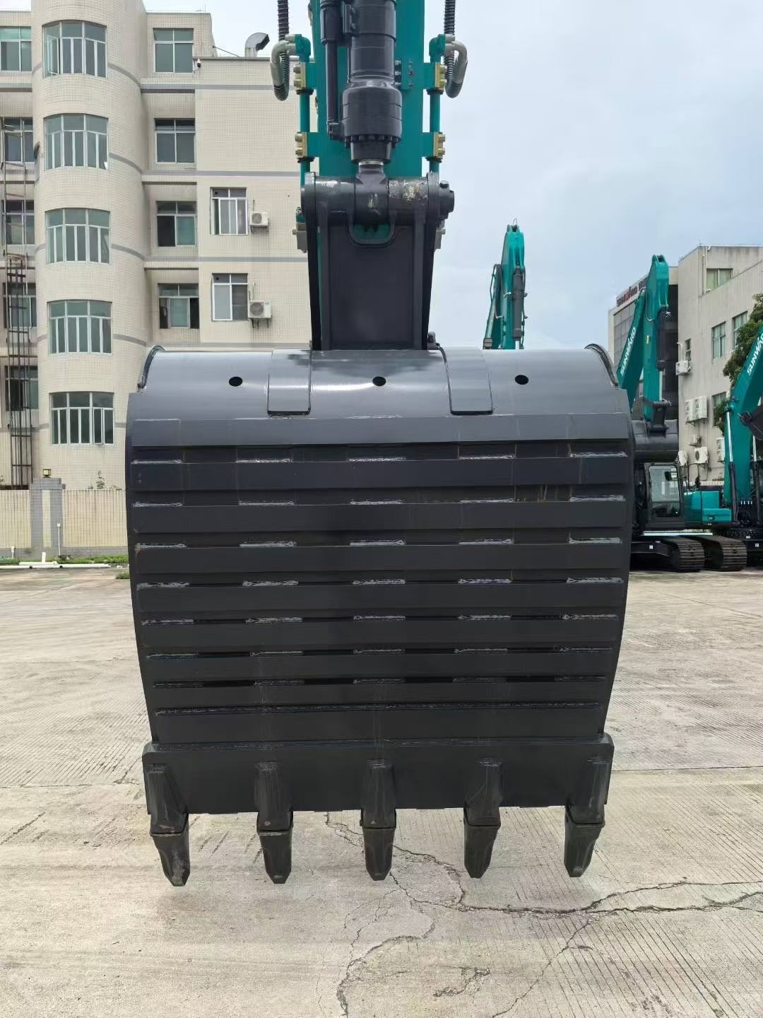 New Sunward SWE400F Excavator for Sale detail view