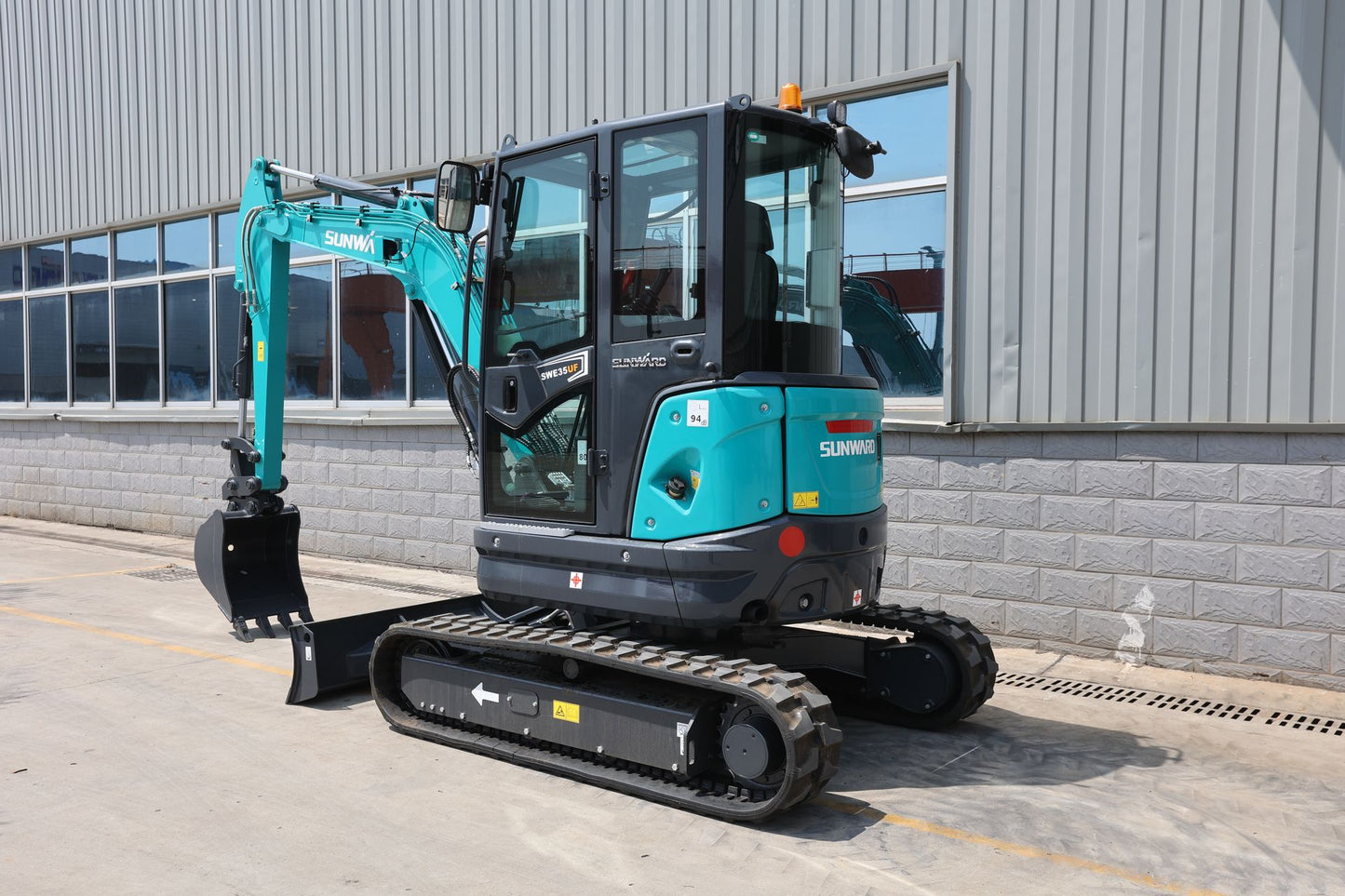 New Sunward SWE35UF Excavator for Sale detail view