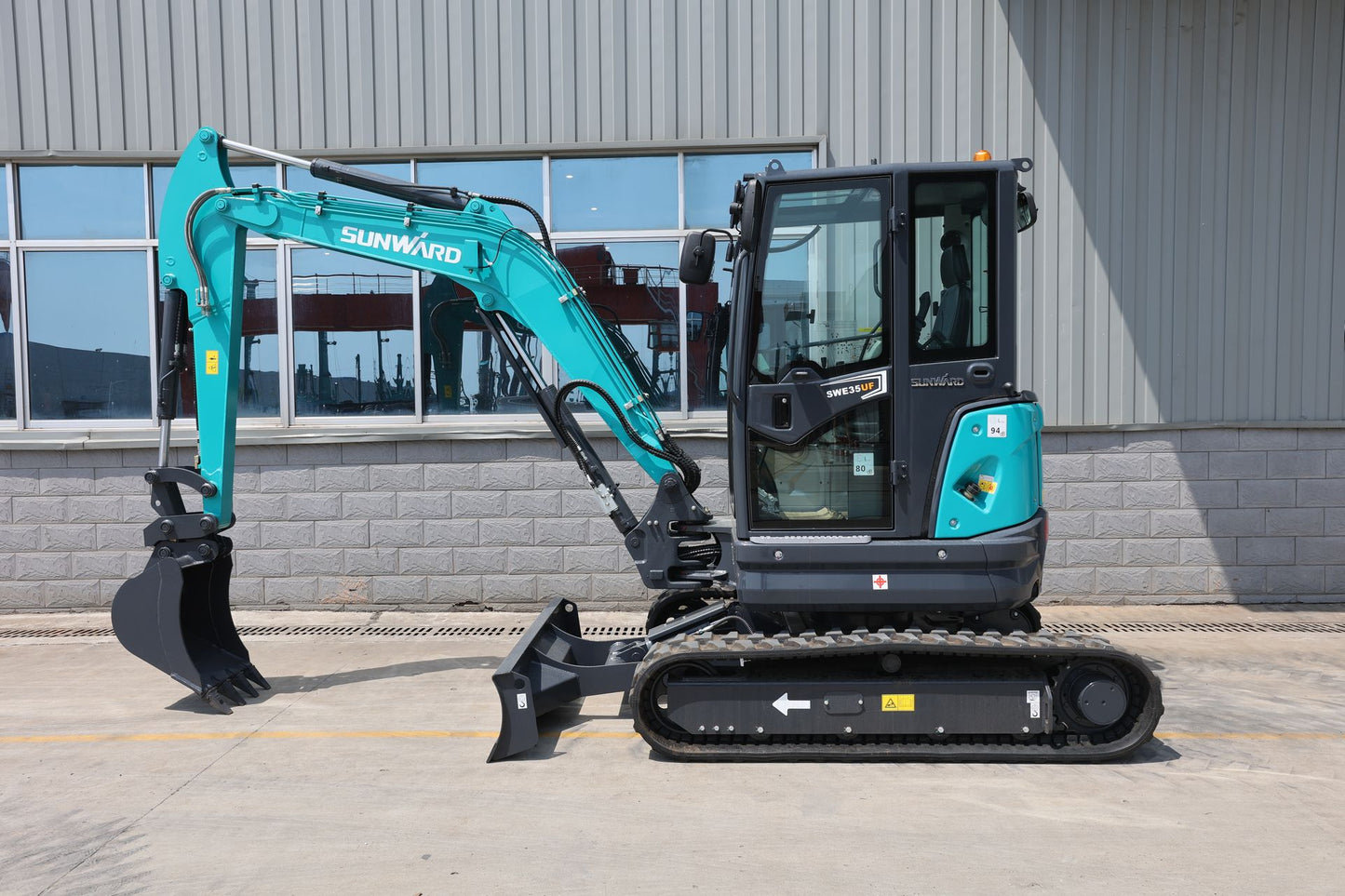 New Sunward SWE35UF Excavator for Sale detail view