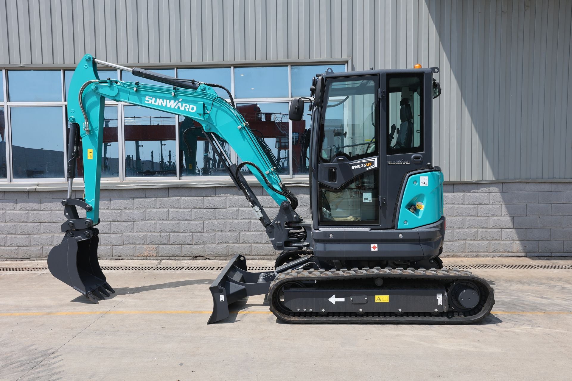New Sunward SWE35UF Excavator for Sale detail view