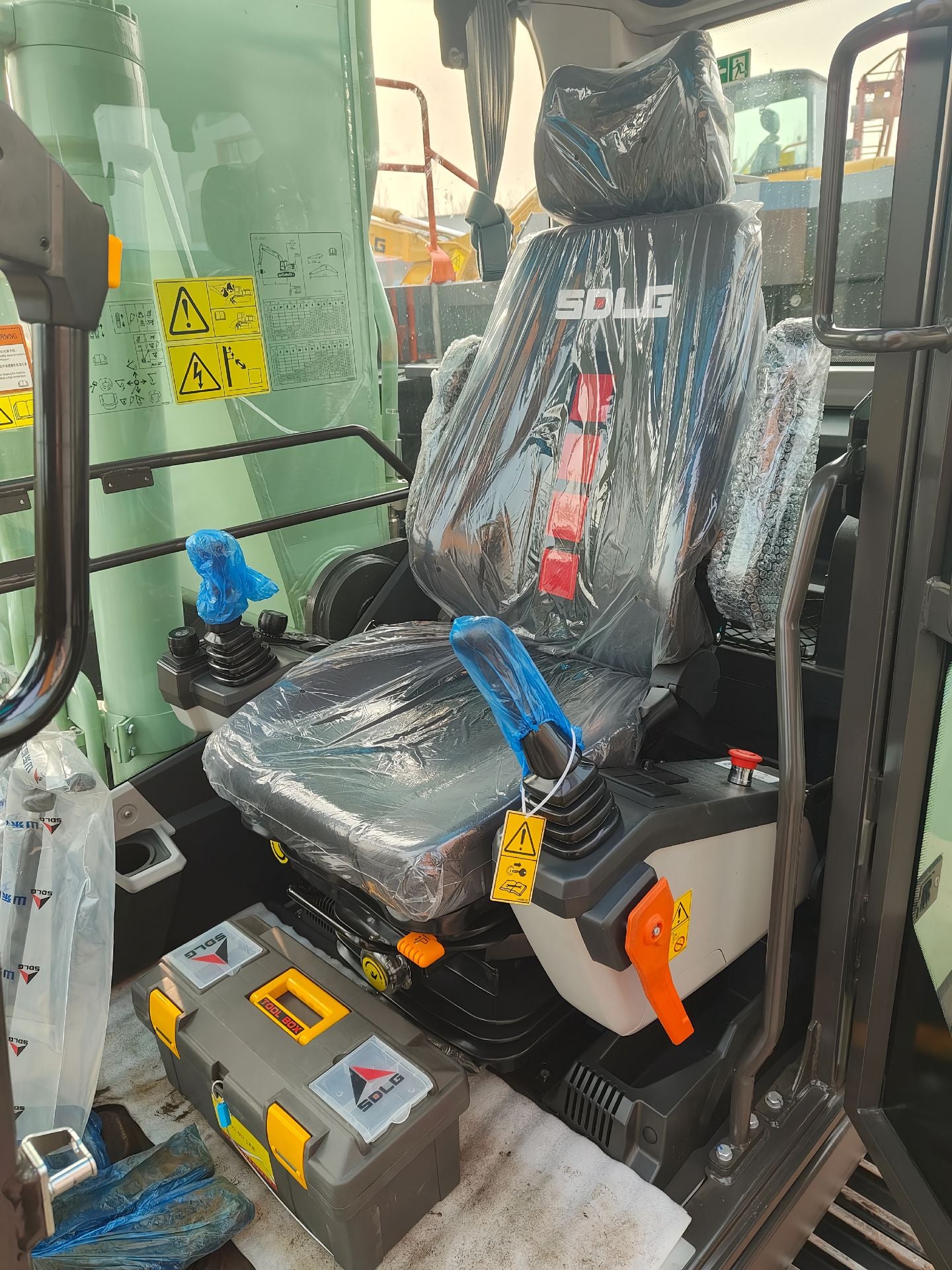 New Sdlg E6225HEV Excavator for Sale detail view