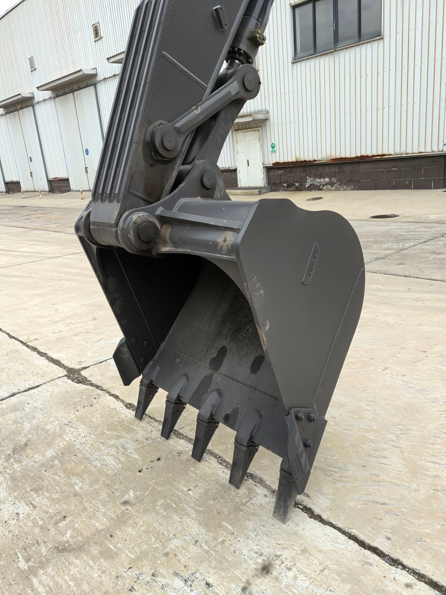 New Volvo EC220 Excavator for Sale detail view