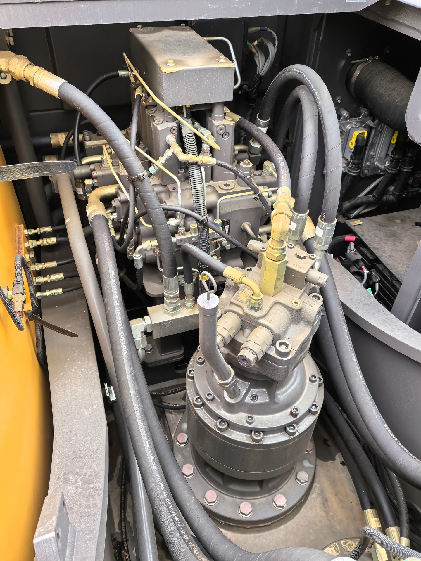 New Volvo EC220 Excavator for Sale detail view