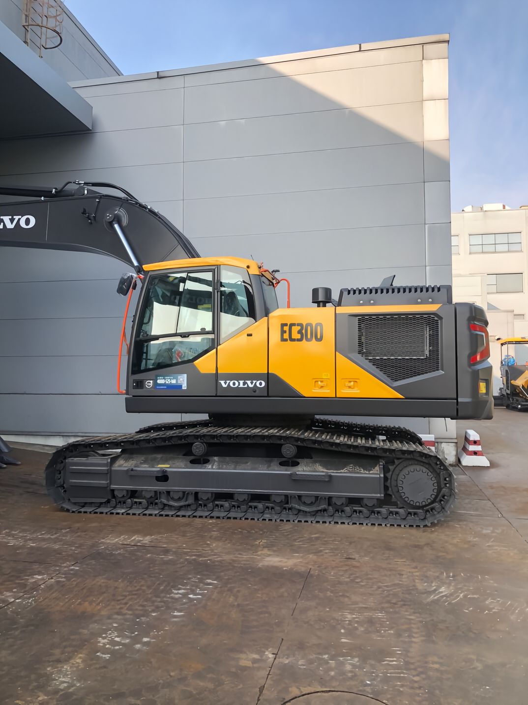 New Volvo EC300 Excavator for Sale detail view