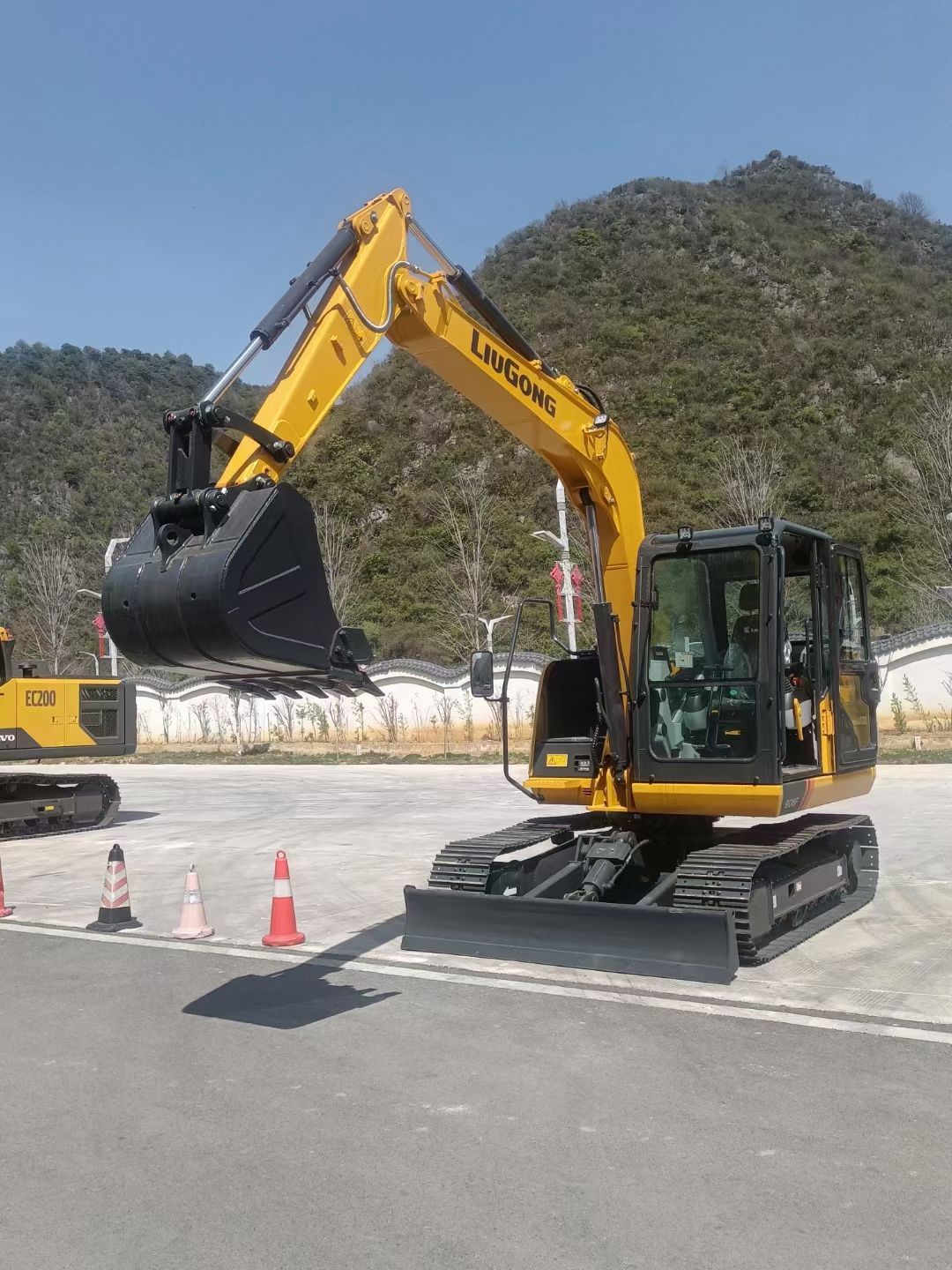 New Liugong 908F Excavator for Sale detail view