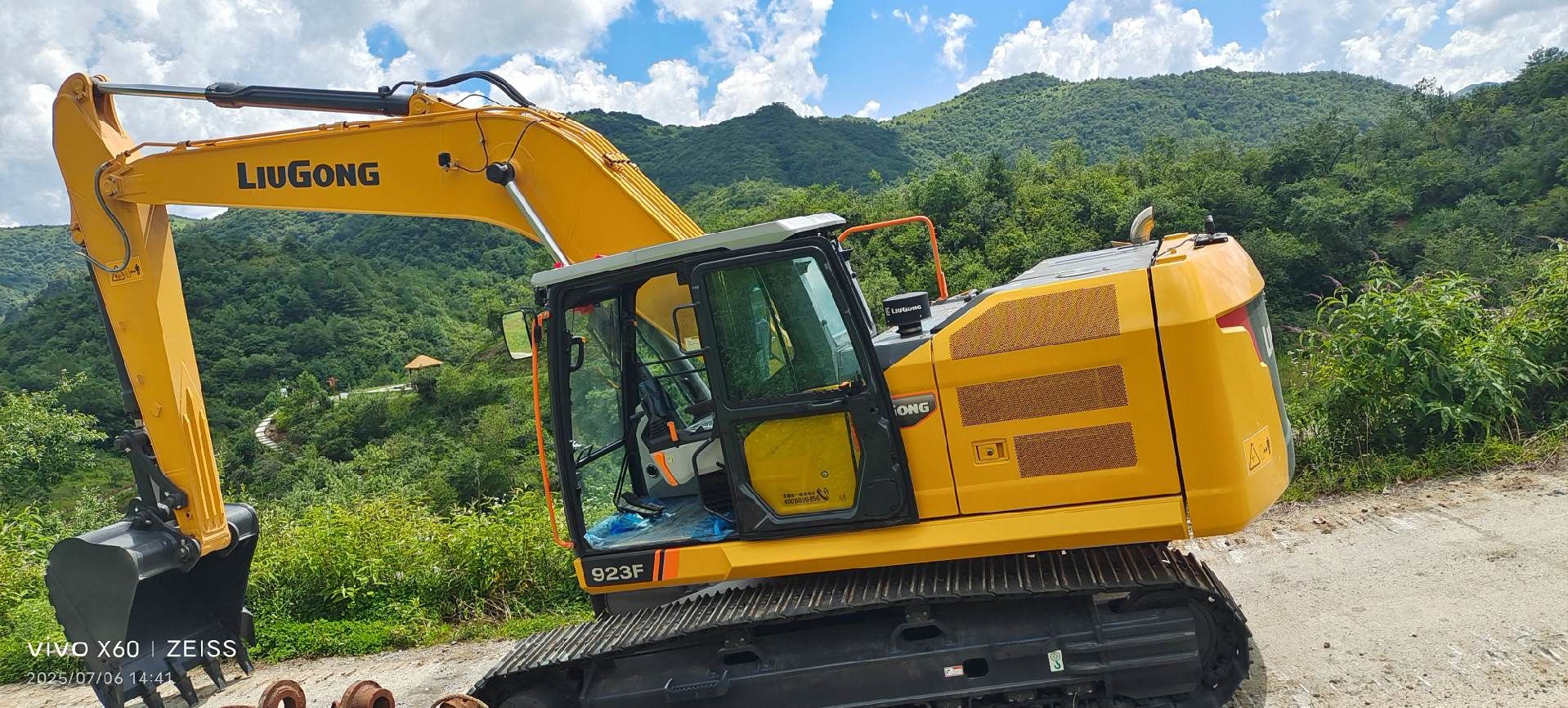 New Liugong 923F Excavator for Sale detail view
