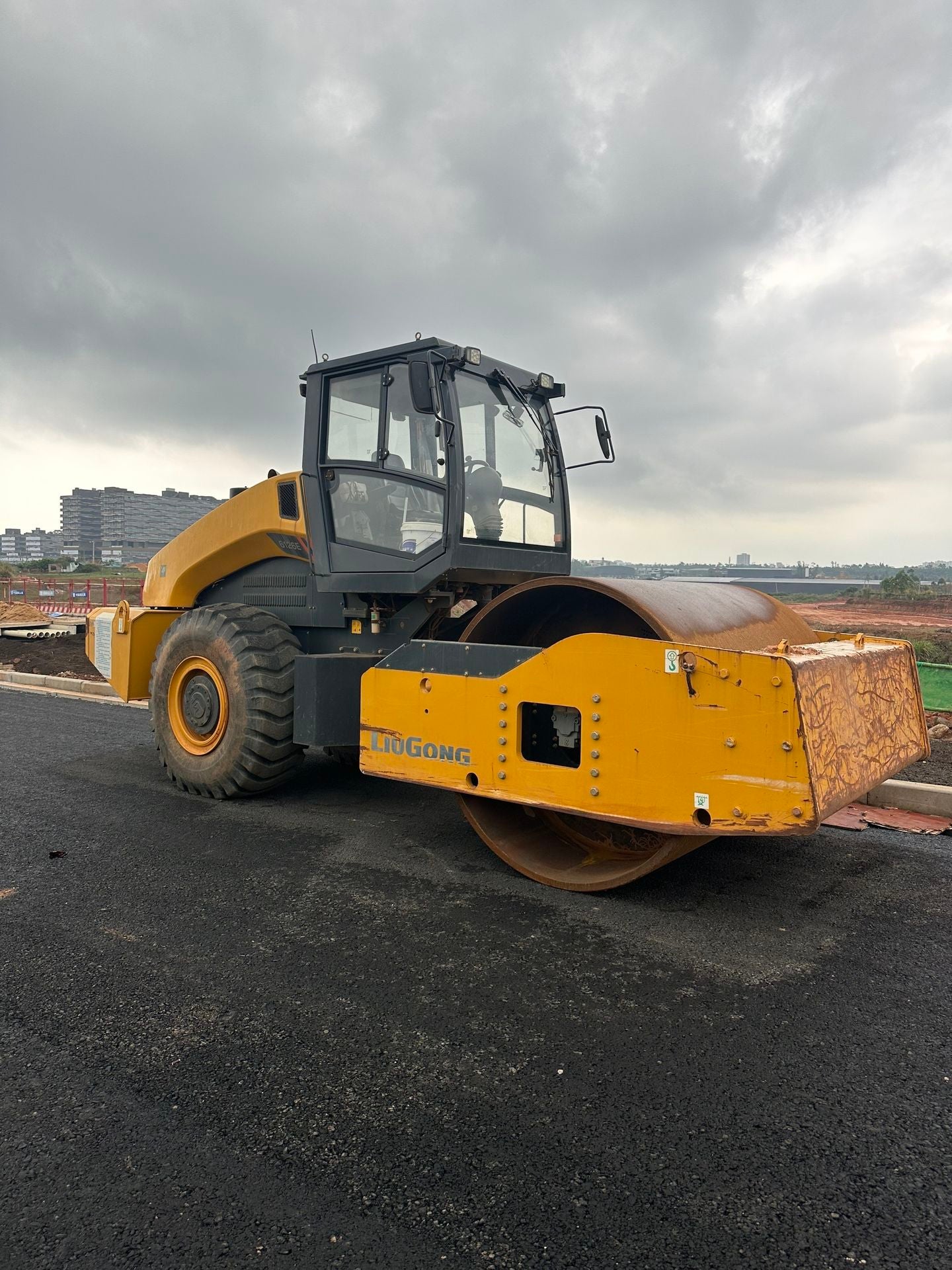 New Liugong 6126EG4 Road Roller for Sale detail view