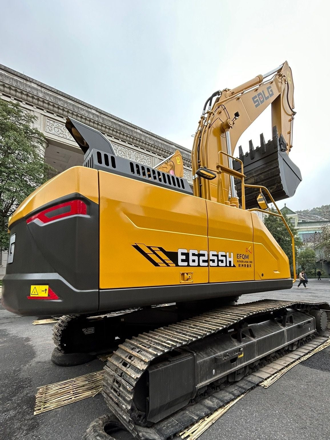 New Sdlg E6255H Excavator for Sale detail view