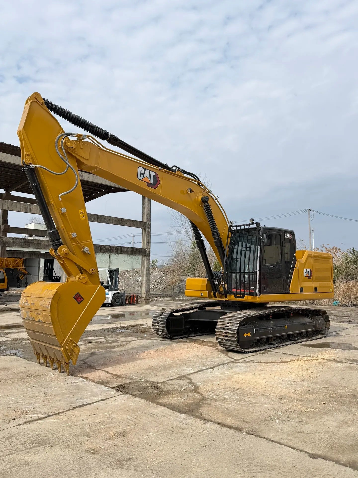 Used Caterpillar 330GC Excavator for Sale front view