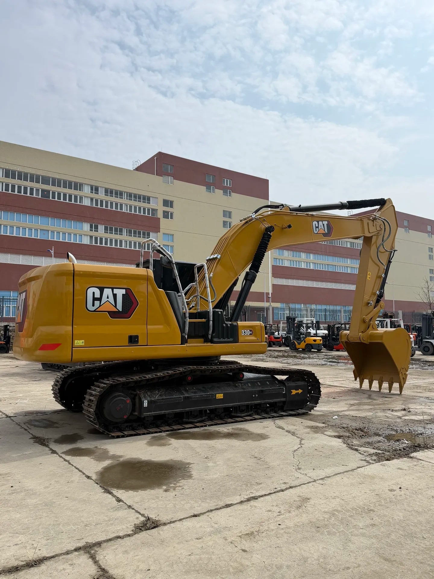 Used Caterpillar 330GC Excavator for Sale detail view