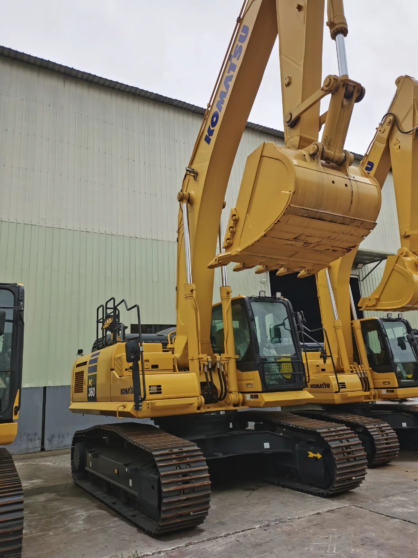 New Komatsu PC360-11M0 Excavator for Sale front view