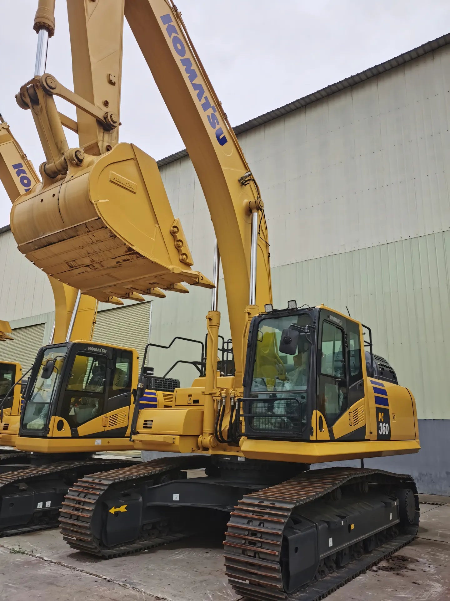 New Komatsu PC360-11M0 Excavator for Sale rear side view