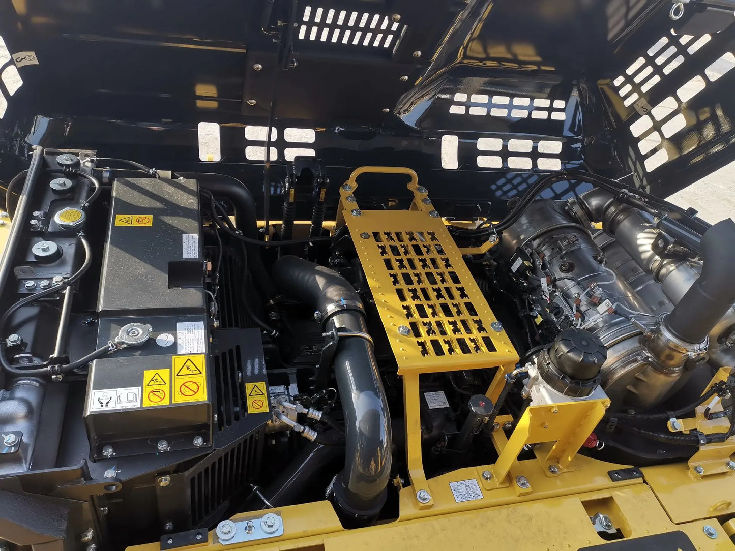 New Komatsu PC375LC-11M0 Excavator for Sale detail view