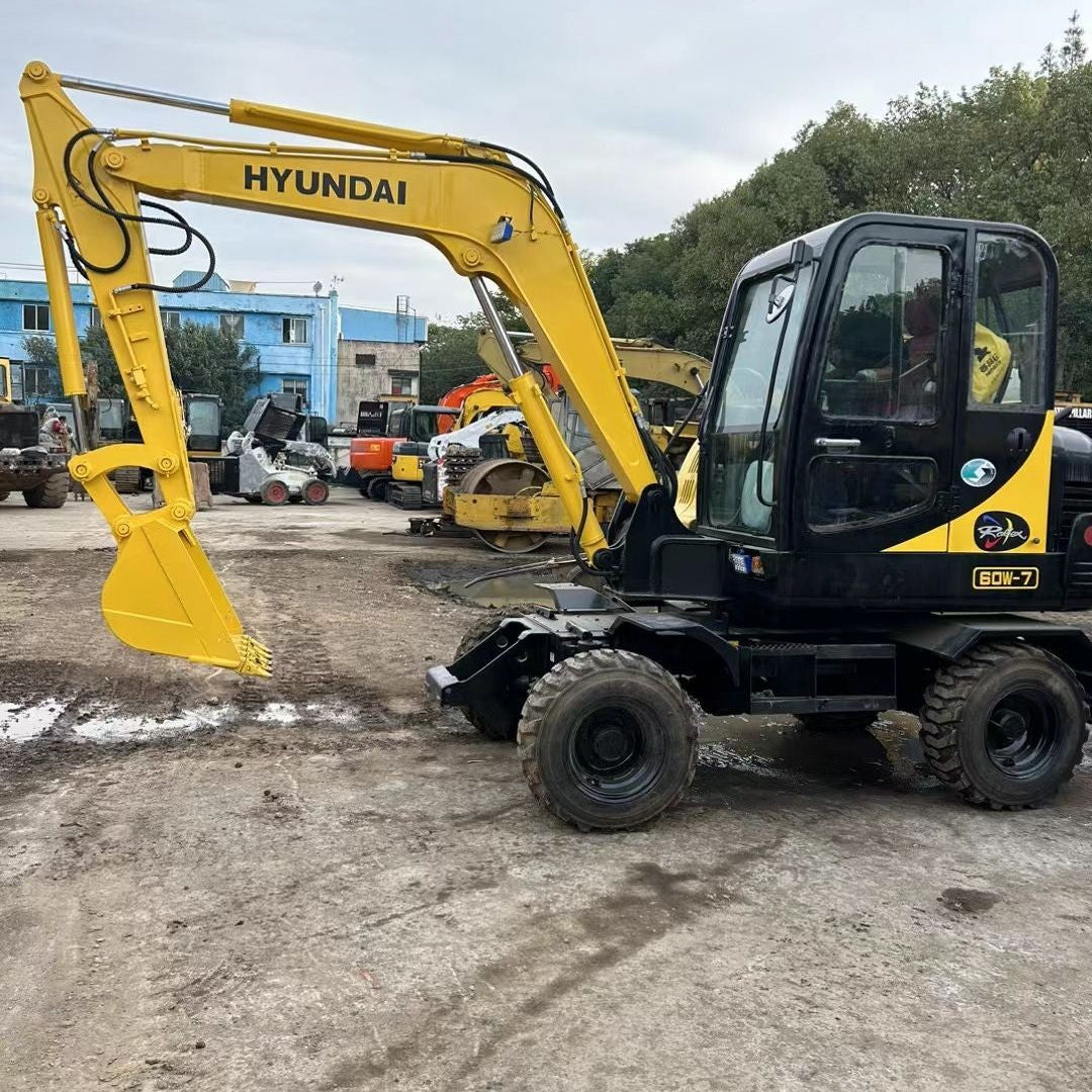 USED HYUNDAI R60W-7 WHEEL EXCAVATOR