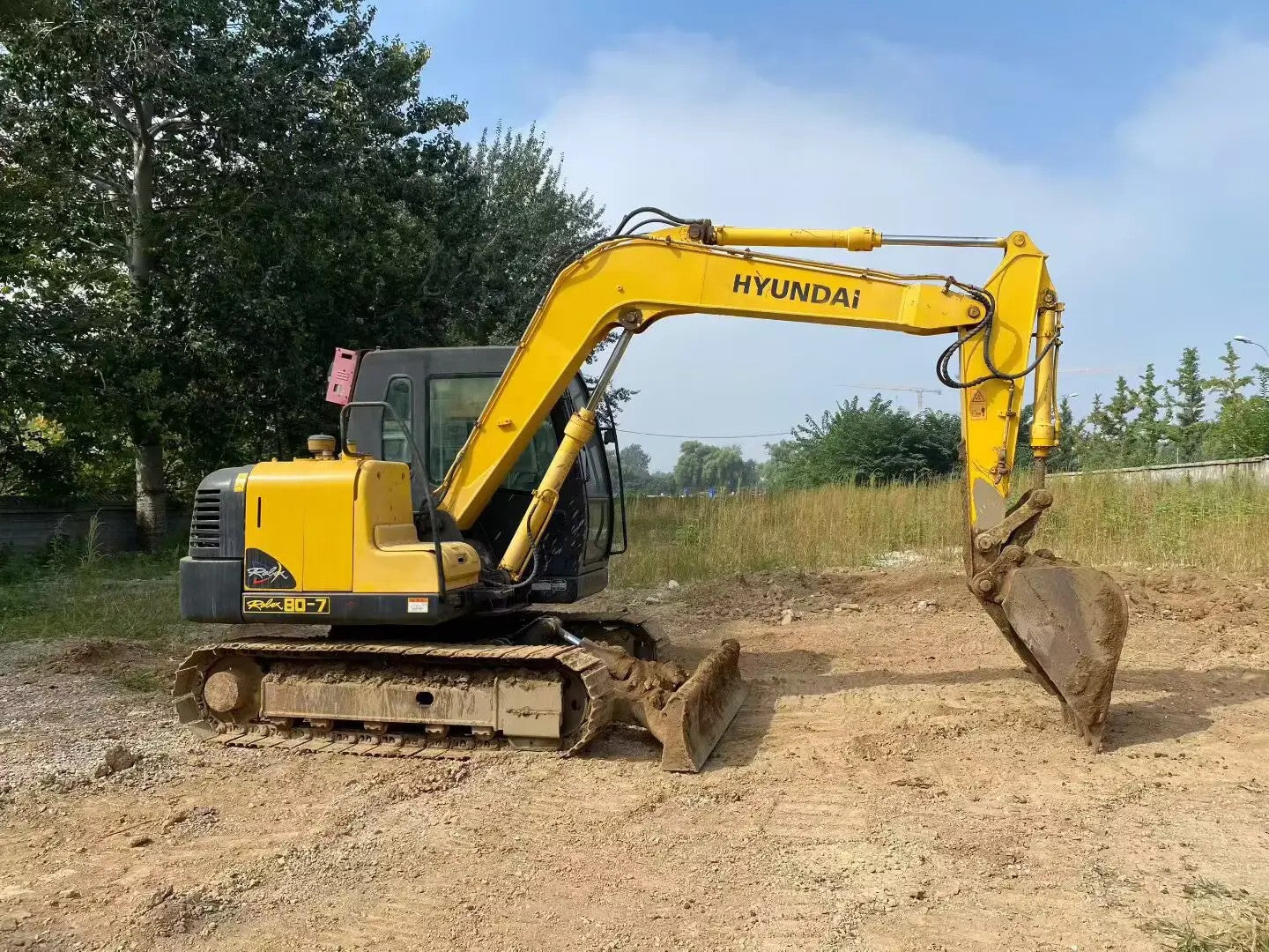USED HYUNDAI R80-7