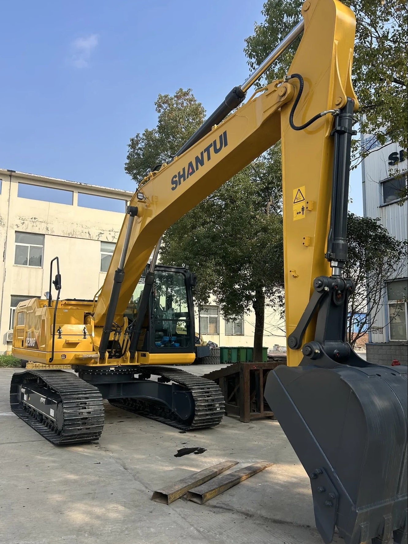 New Shantui SE205 Excavator for Sale rear side view
