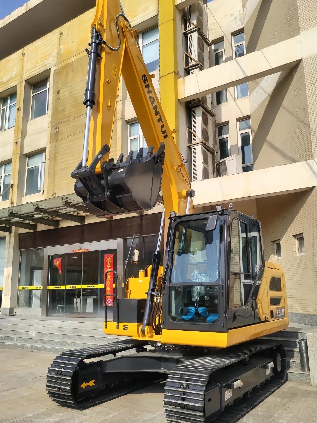 New Shantui SE135 Excavator for Sale front view