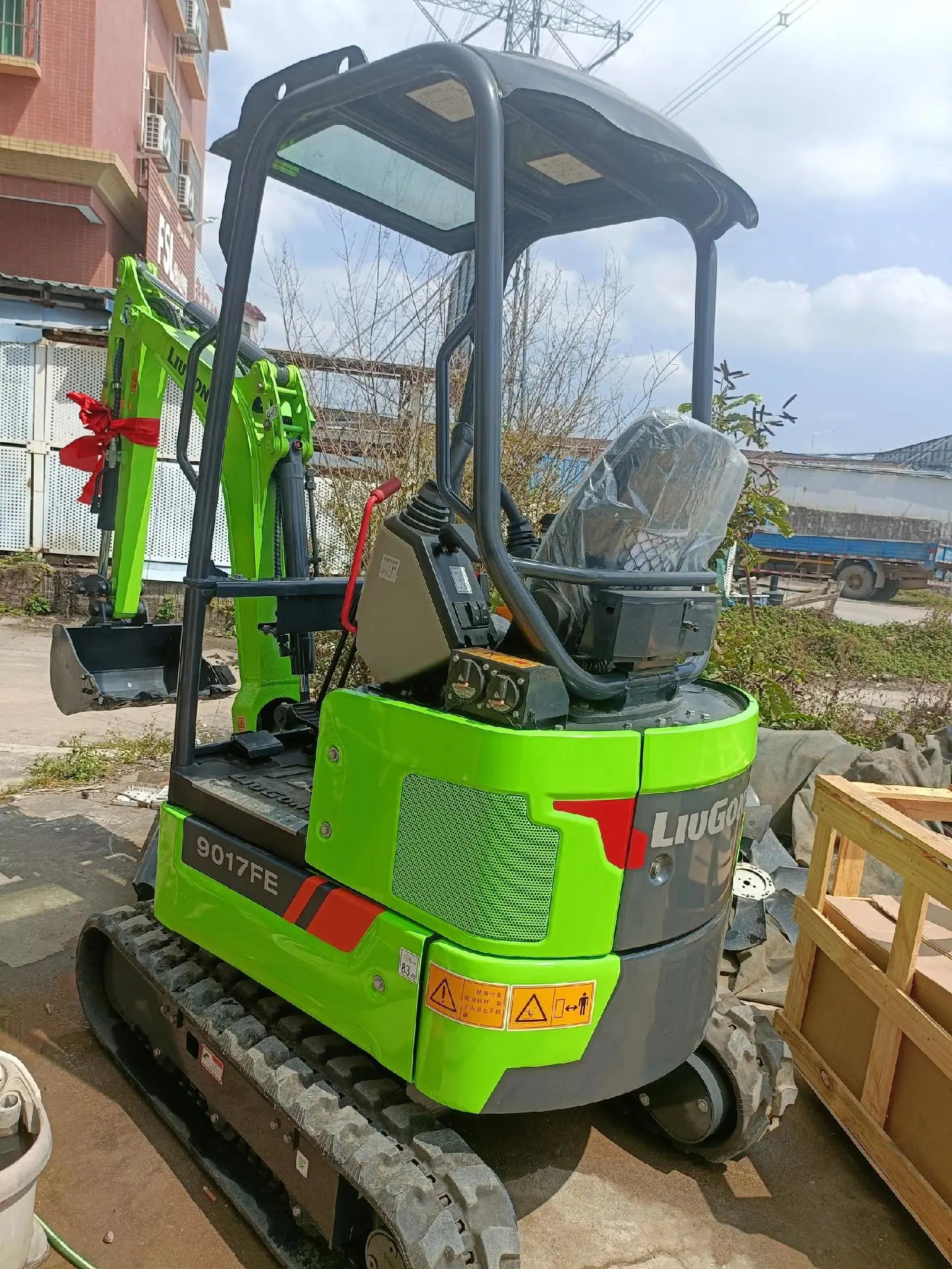 New Liugong 9017FE Excavator for Sale front view