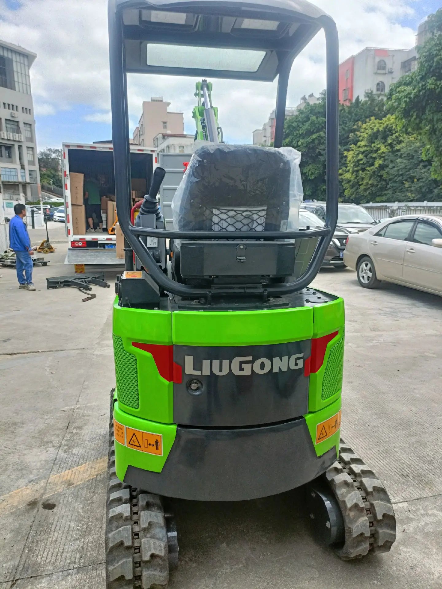 New Liugong 9017FE Excavator for Sale detail view
