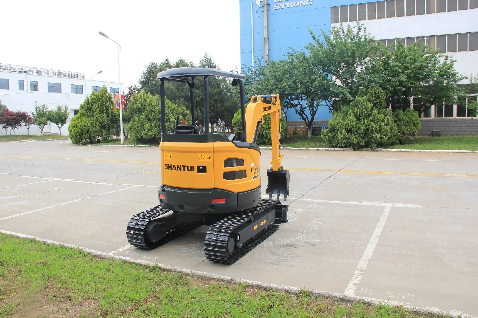 New Shantui SE26SR Excavator for Sale front view
