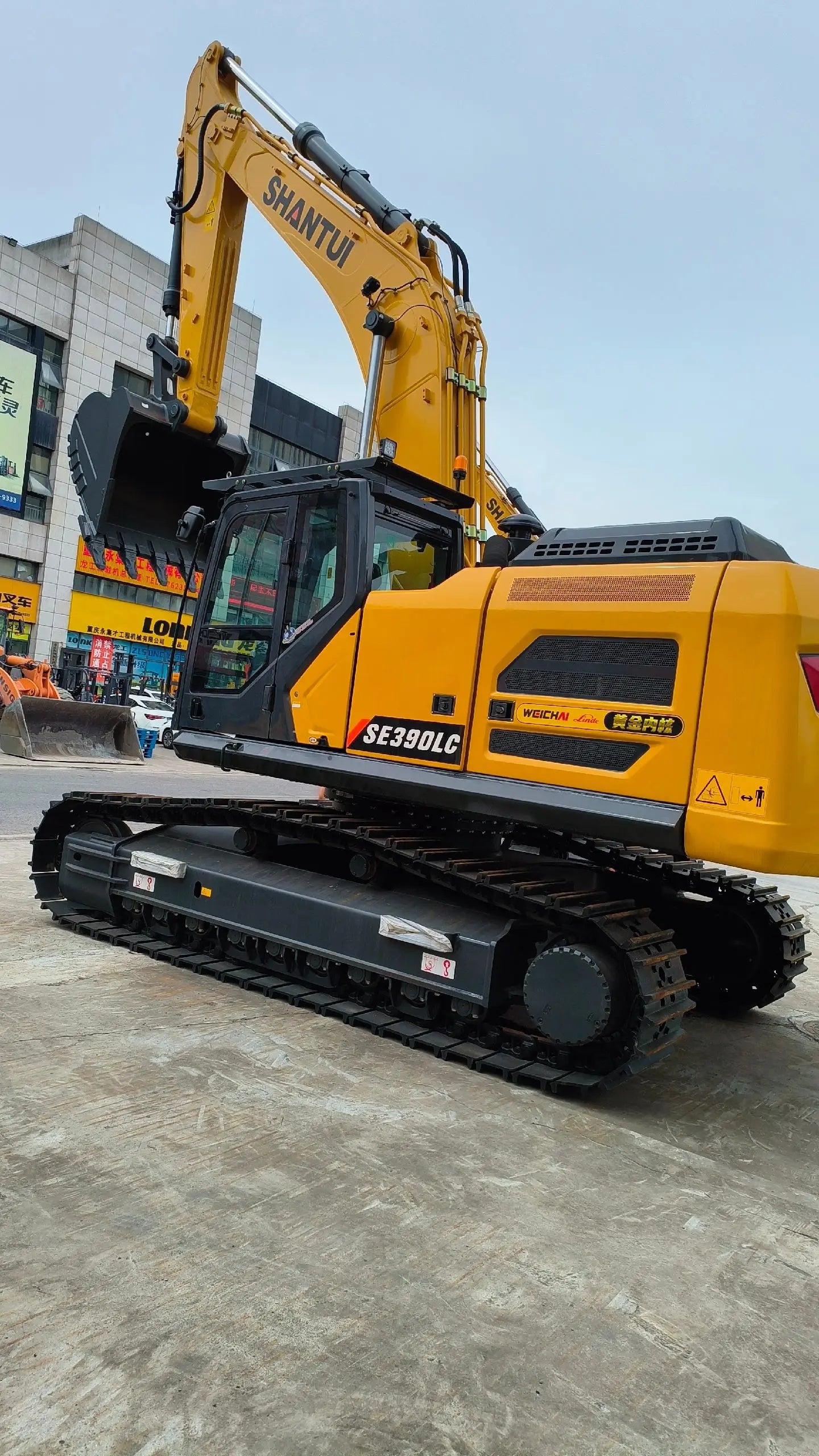New Shantui SE390LC Excavator for Sale detail view