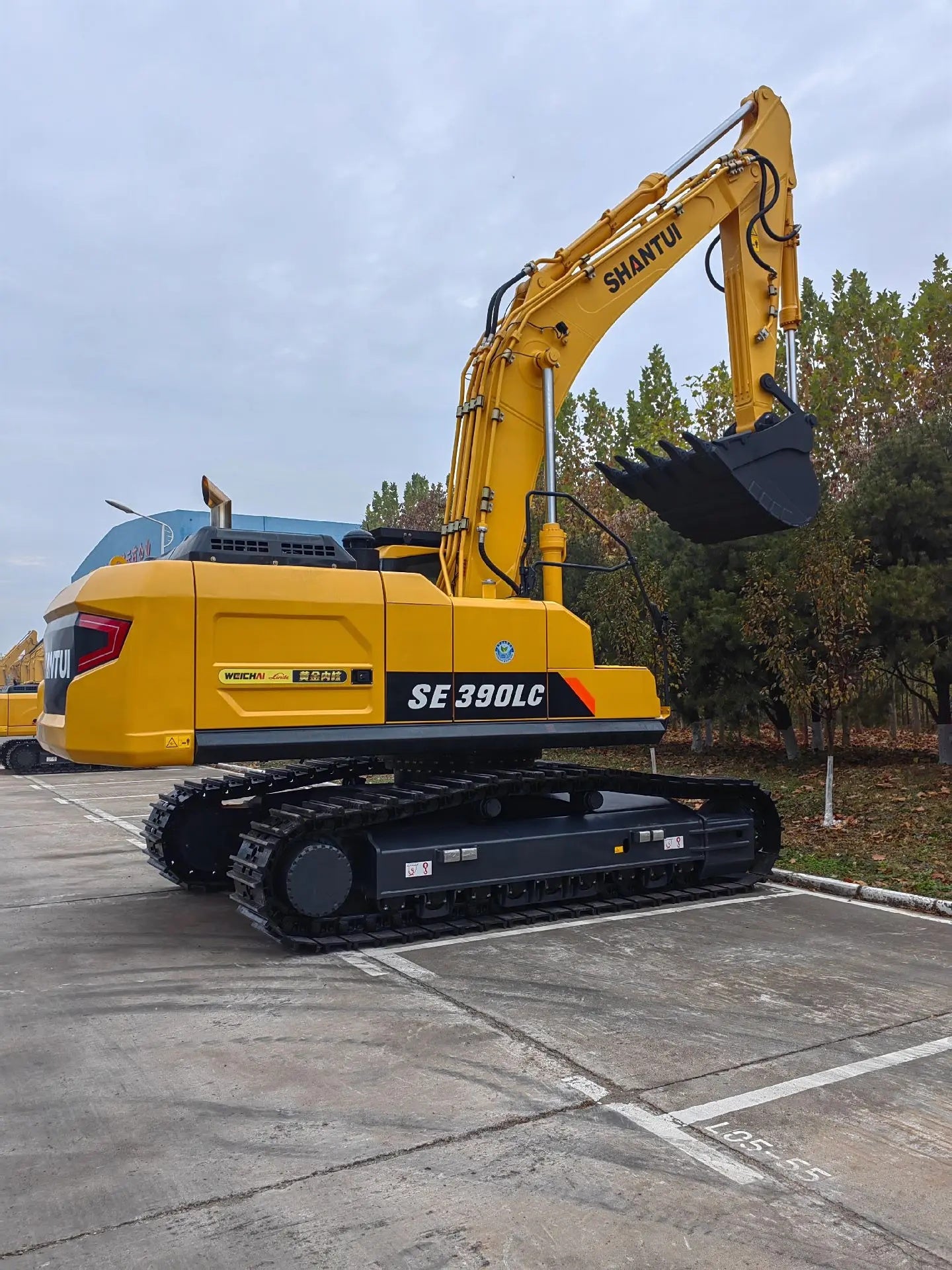 New Shantui SE390LC Excavator for Sale front view