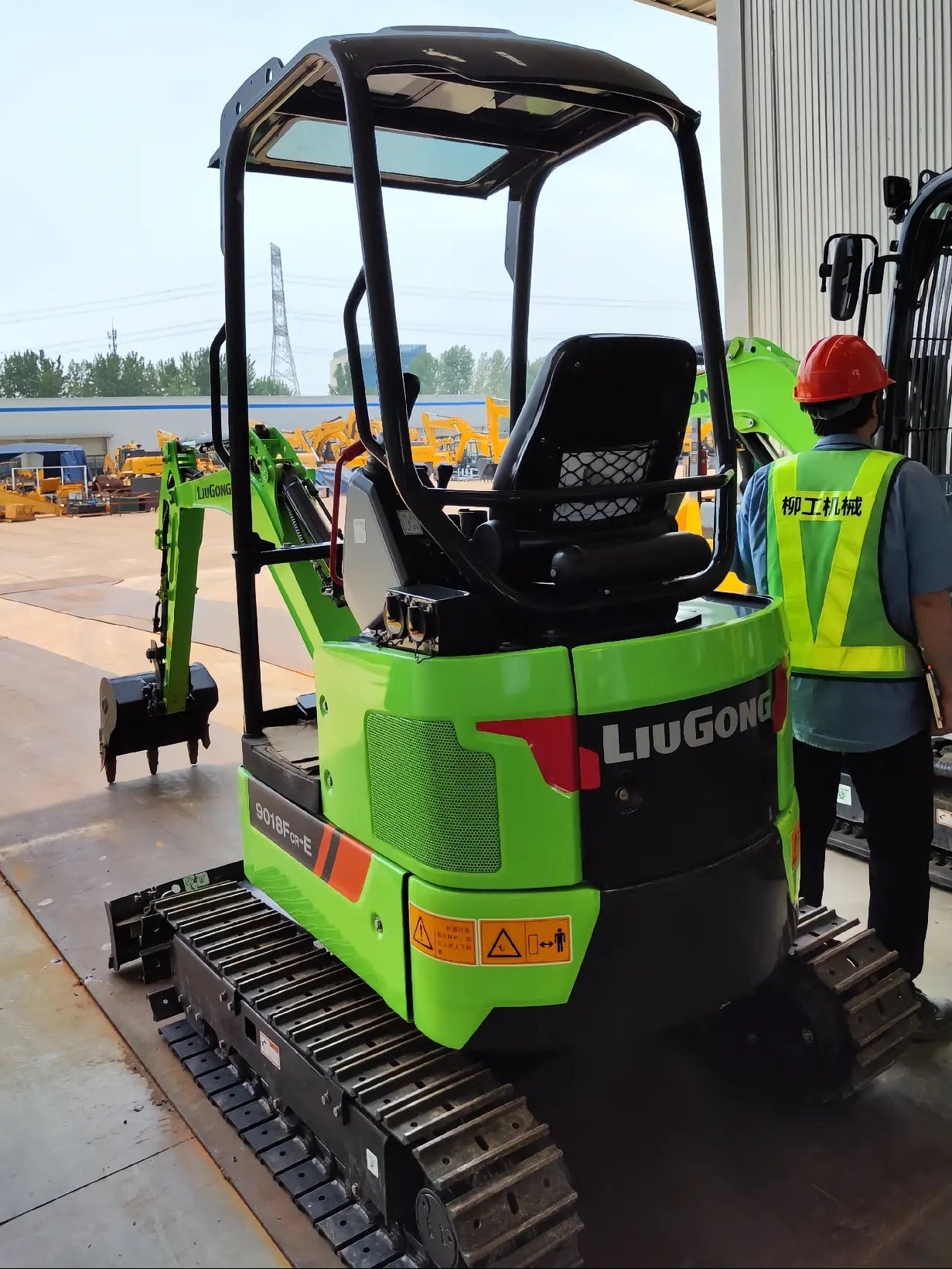 New Liugong 906FE Excavator for Sale front view