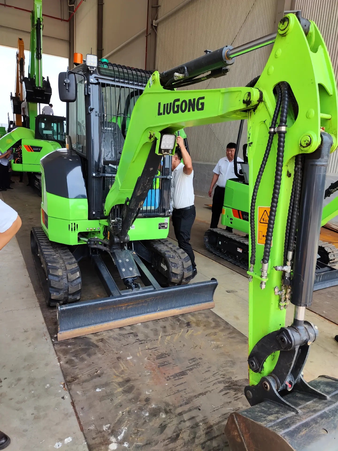 New Liugong 906FE Excavator for Sale detail view