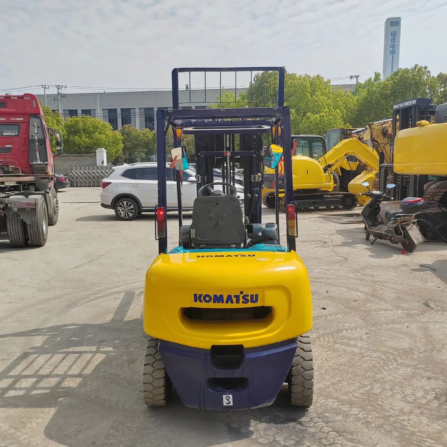 Used Komatsu FD30 Forklift for Sale rear side view