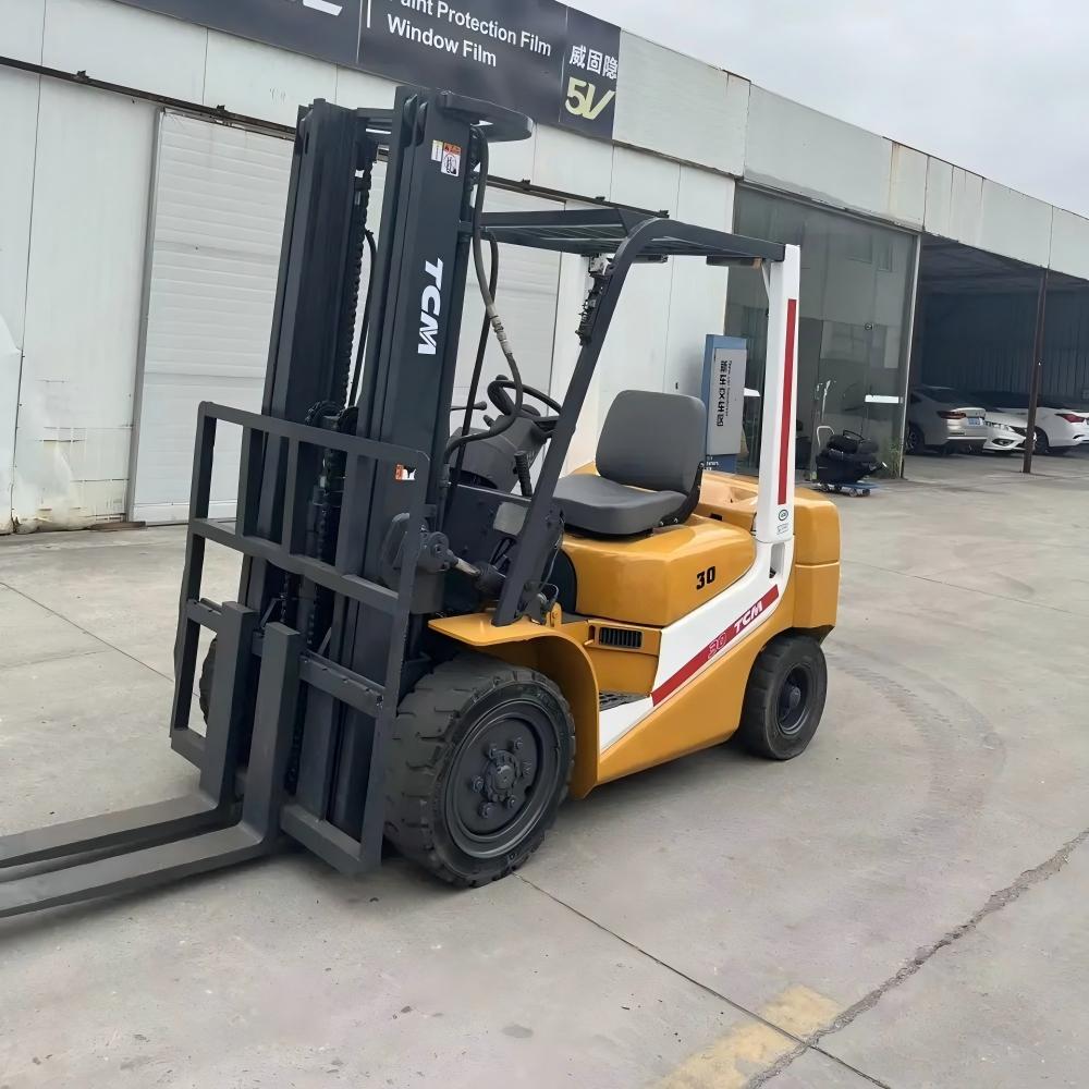 USED TCM FORKLIFT FD30