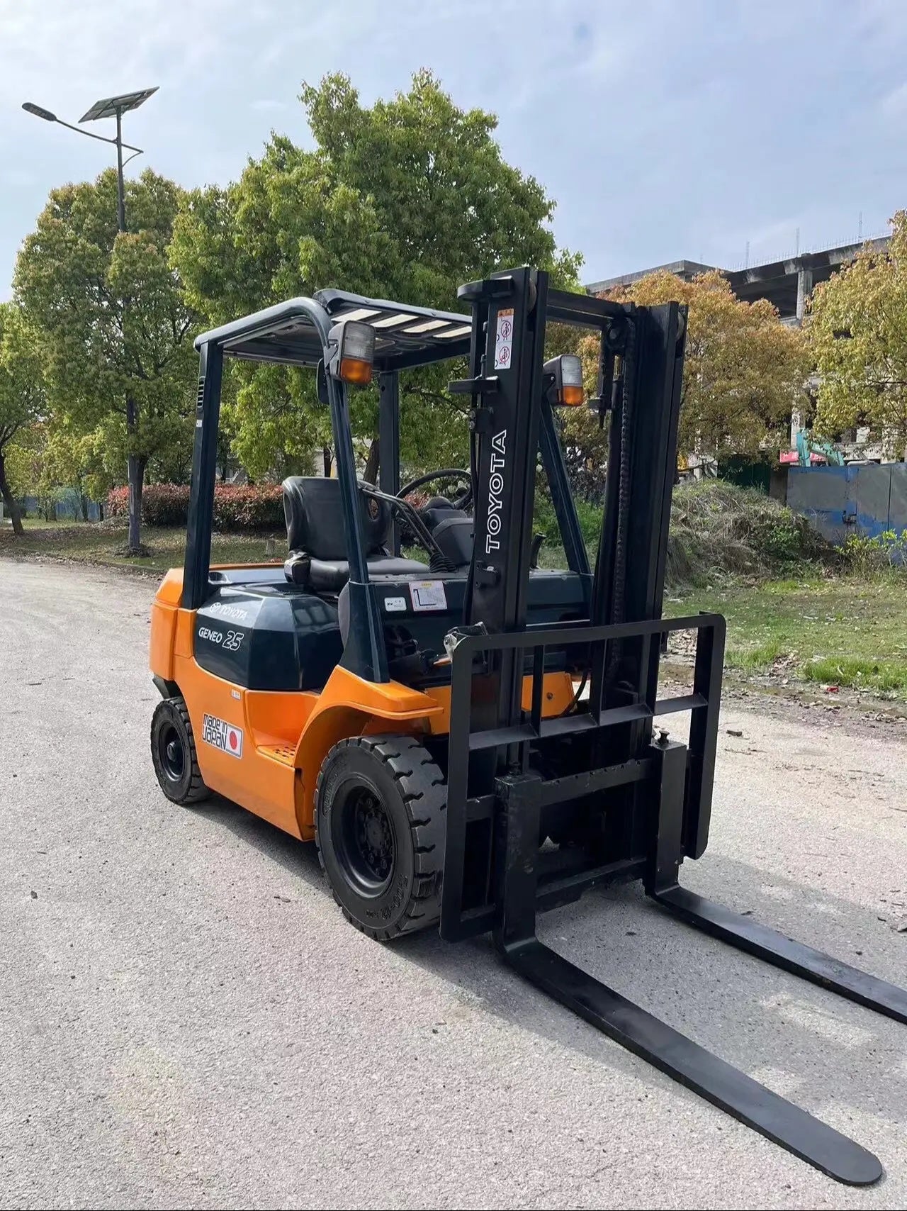 USED TOYOTA FORKLIFT FD25