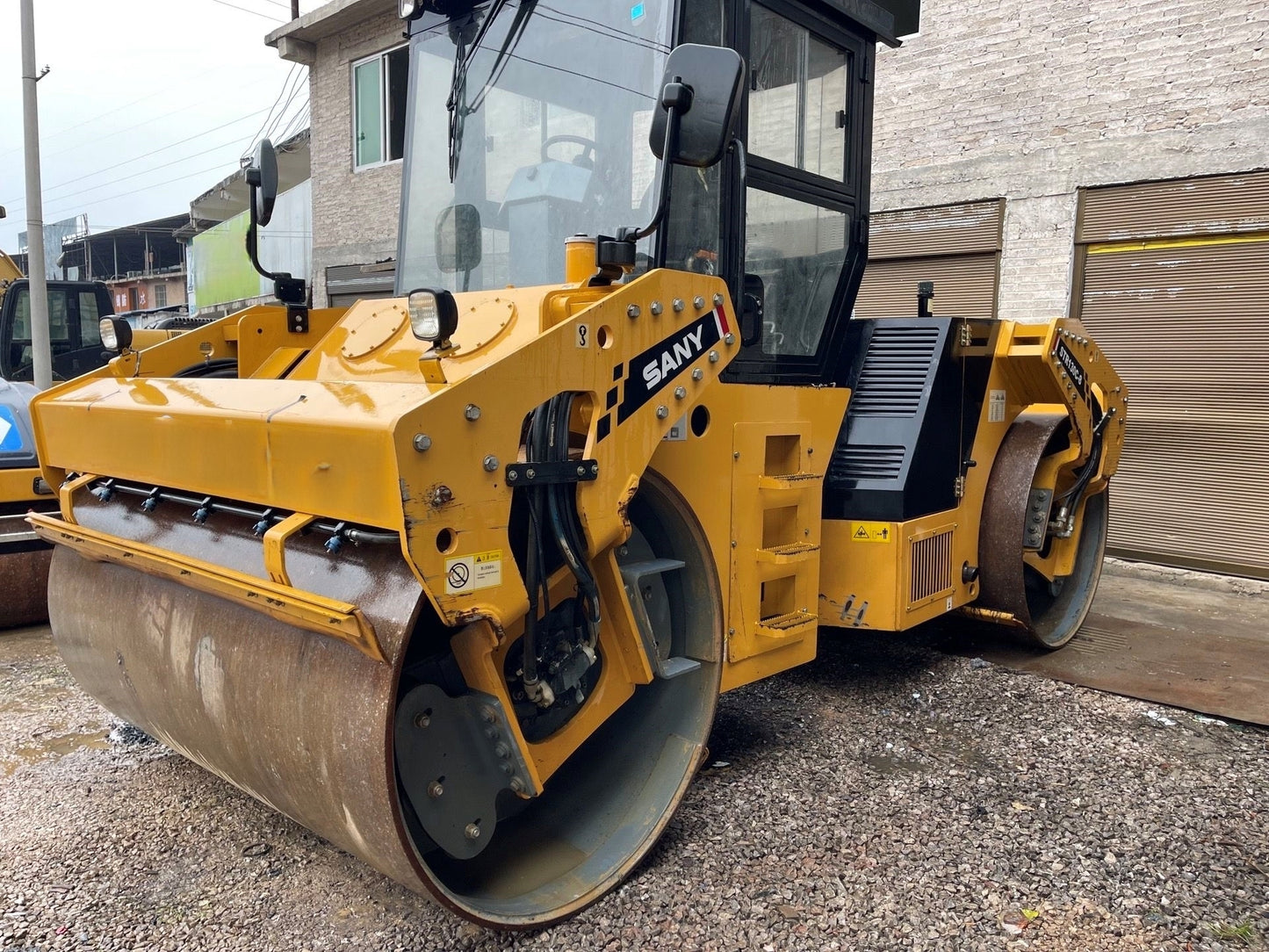 USED SANY STR130C-8